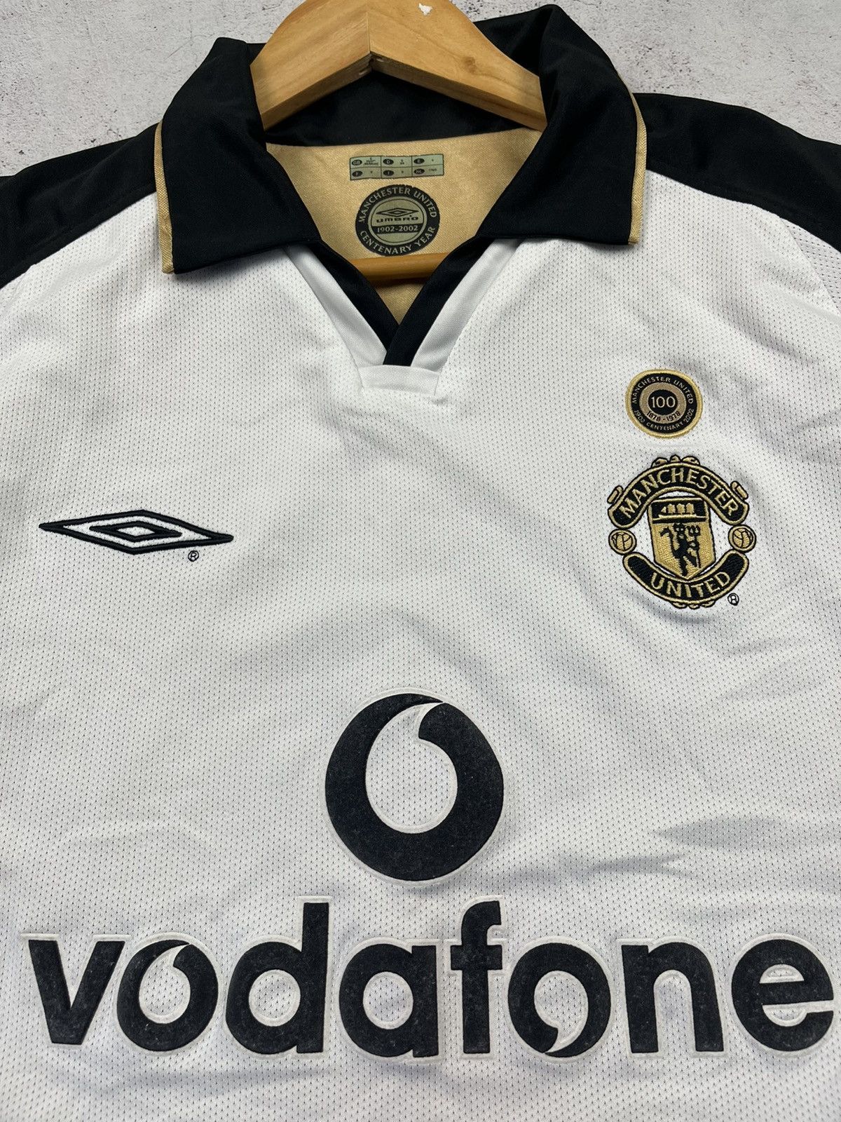 Umbro MANCHESTER UNITED 2001/2002 SOCCER JERSEY UMBRO 5 VERON Sz S Size US S / EU 44-46 / 1 - 3 Thumbnail