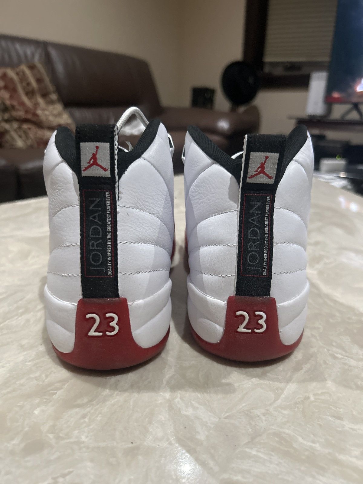 Nike Air Jordan Retro ‘Cherry’ (GS) 2023 Size US 7 / IT 37 - 4 Thumbnail