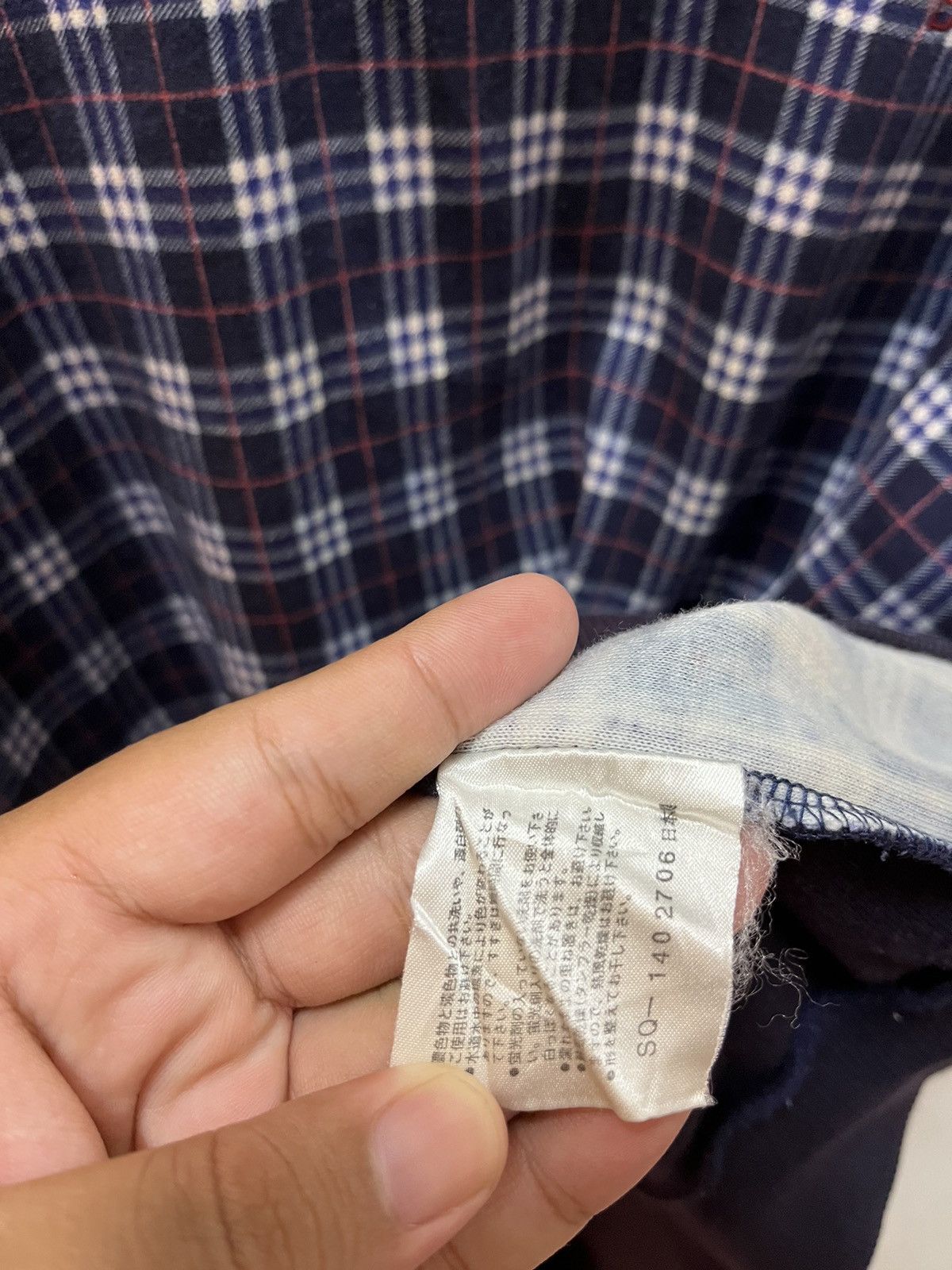 Burberry Vintage Burberry two button sweatshirt Size US L / EU 52-54 / 3 - 7 Thumbnail