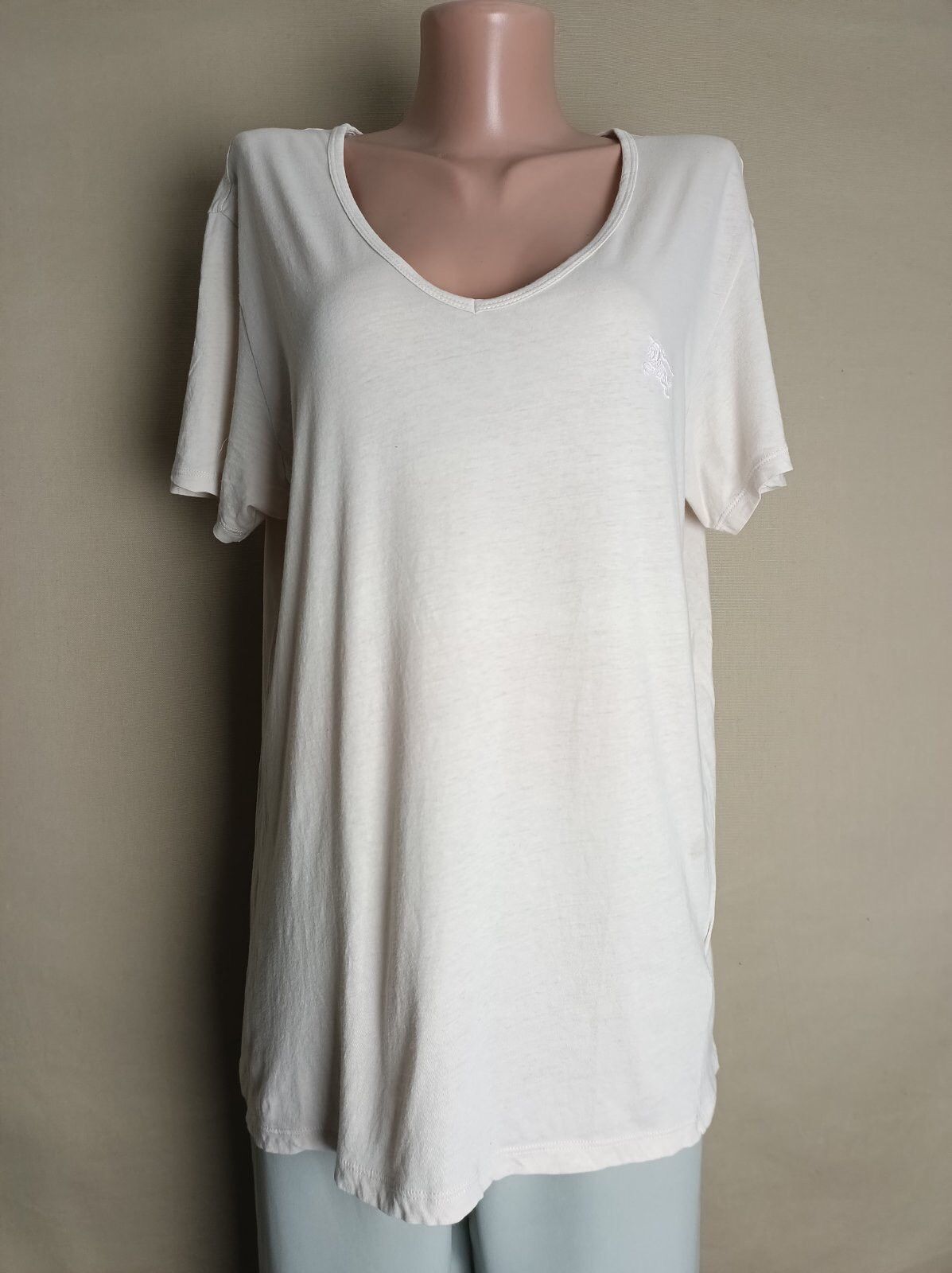 Burberry Burberry London Brit Beige V-neck Cotton T-Shirt Size XL Size XL / US 12-14 / IT 48-50 - 1 Thumbnail
