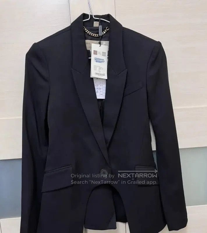 Burberry Burberry Black Wool Women's Jacket. Size S / US 4 / IT 40 - 1 Thumbnail