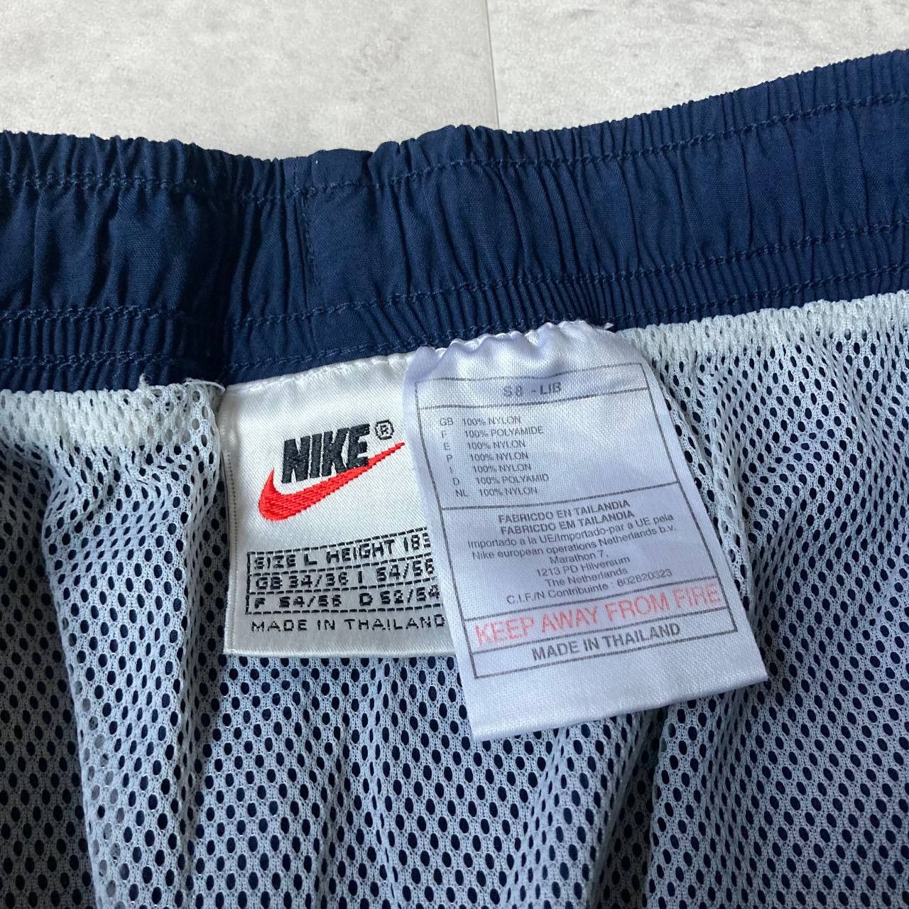 Nike Vintage Nike Nylon Shorts Size Large Size US 32 / EU 48 - 6 Thumbnail