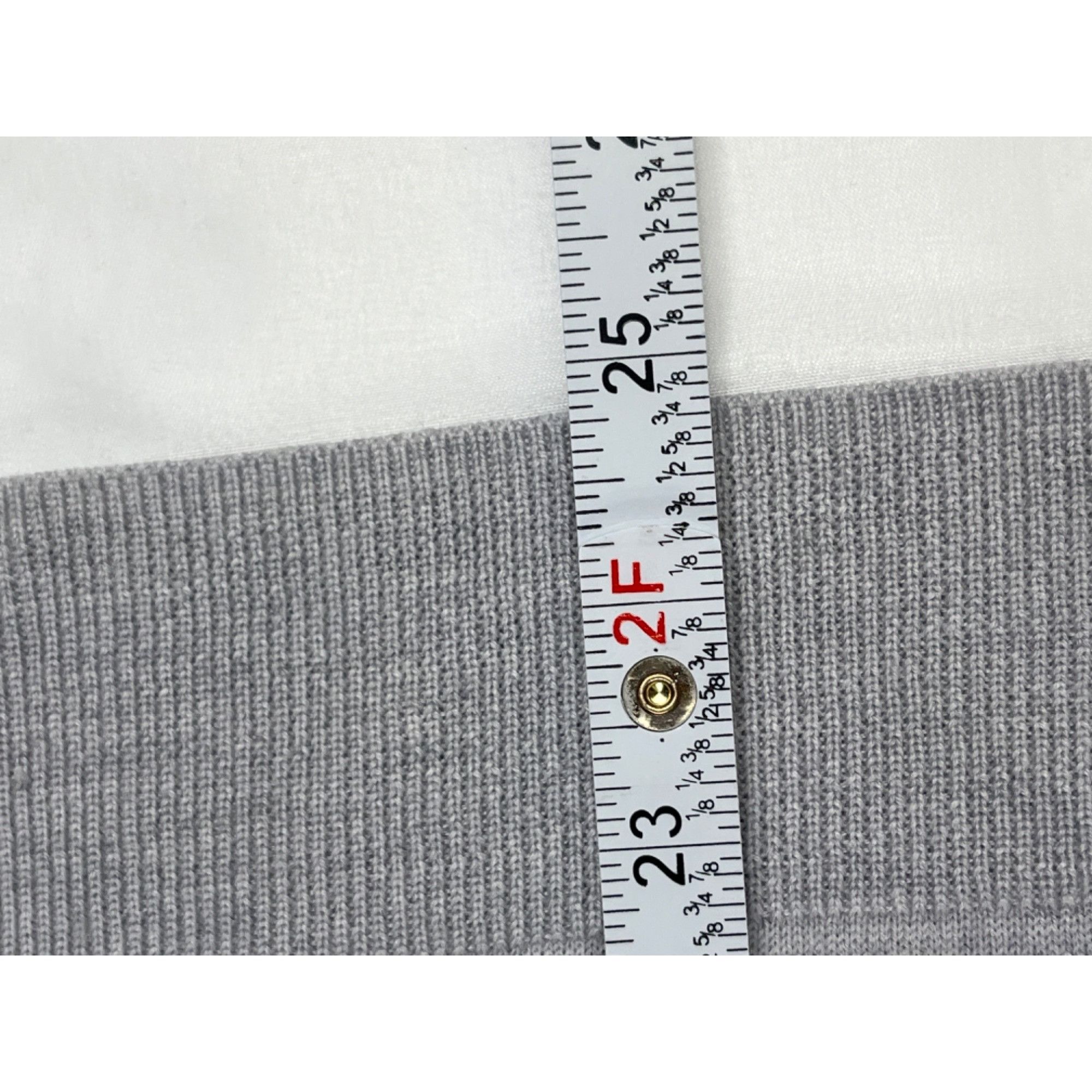 Lord & Taylor Lord & Taylor SKU 7700 Womens Gray Crew Neck Sweater Size L Size L / US 10 / IT 46 - 8 Thumbnail