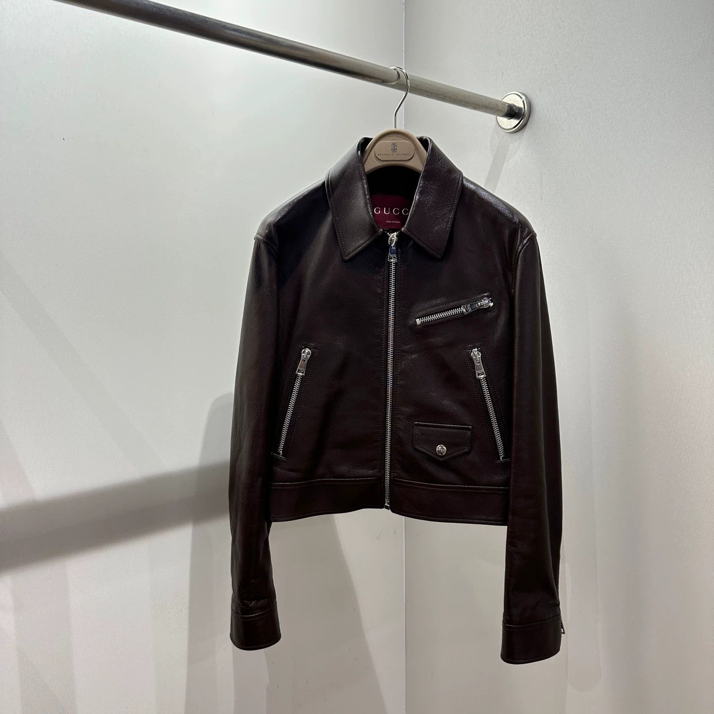 Gucci Gucci 24FW pointed collar slogan zipper leather jacket 38 Size XS / US 0-2 / IT 36-38 - 1 Thumbnail