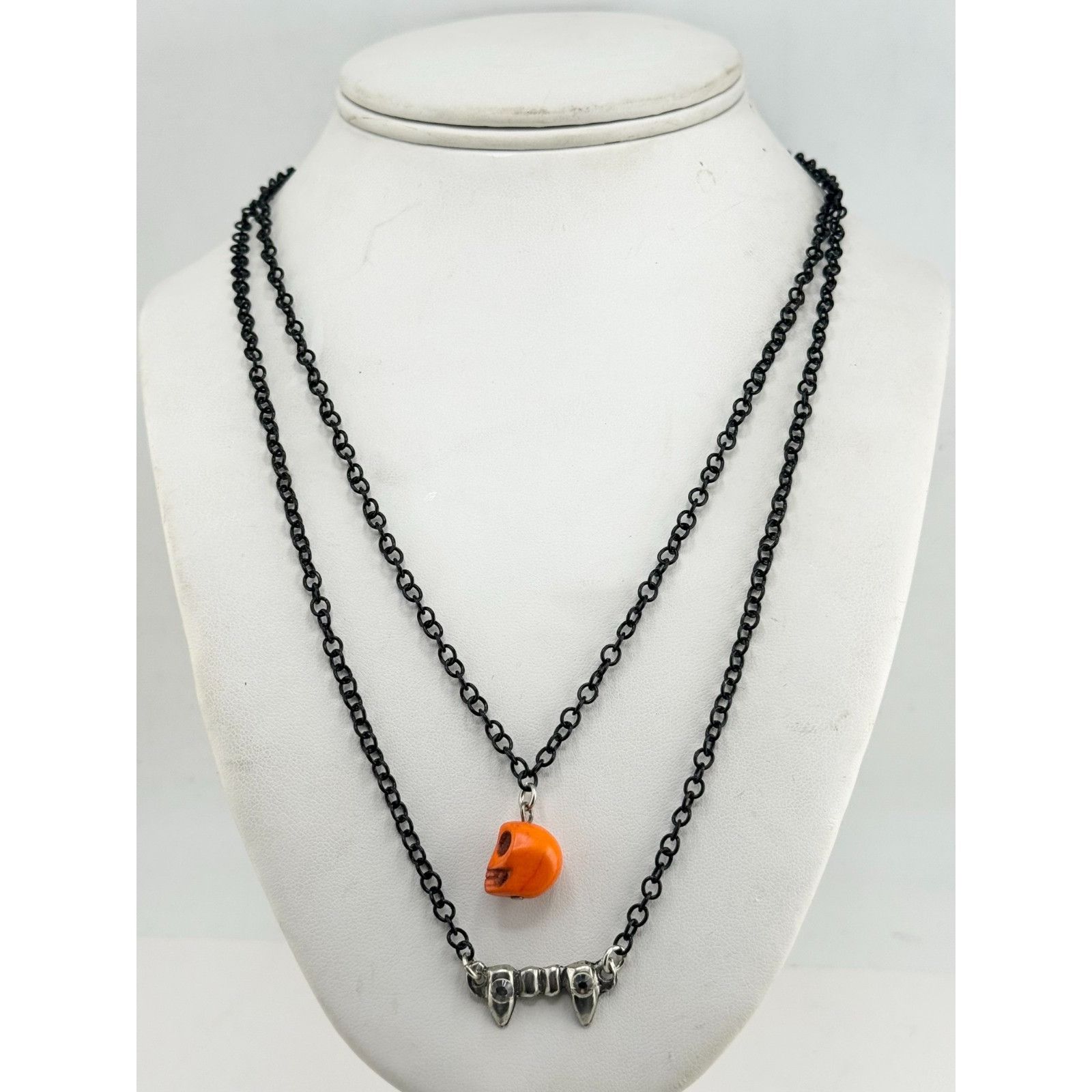 Vintage Orange Howlite stone skull rhinestone fangs double chain Hal Size ONE SIZE - 4 Thumbnail