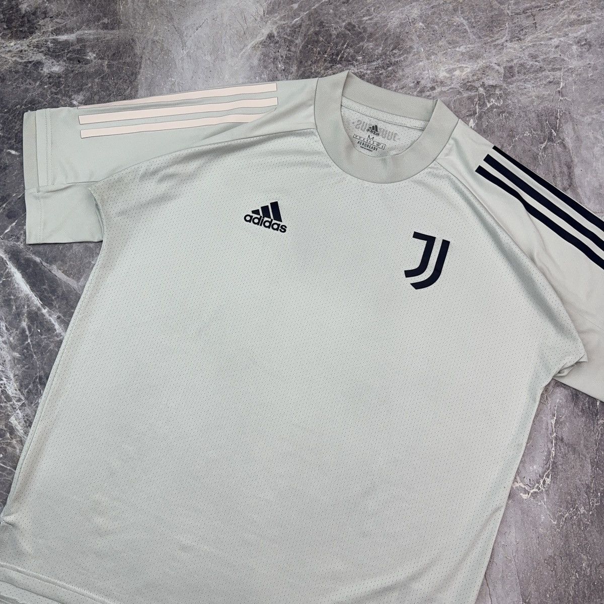 Adidas Adidas Juventus Jersey Training 2020-2021 Soccer Football Size US M / EU 48-50 / 2 - 8 Thumbnail