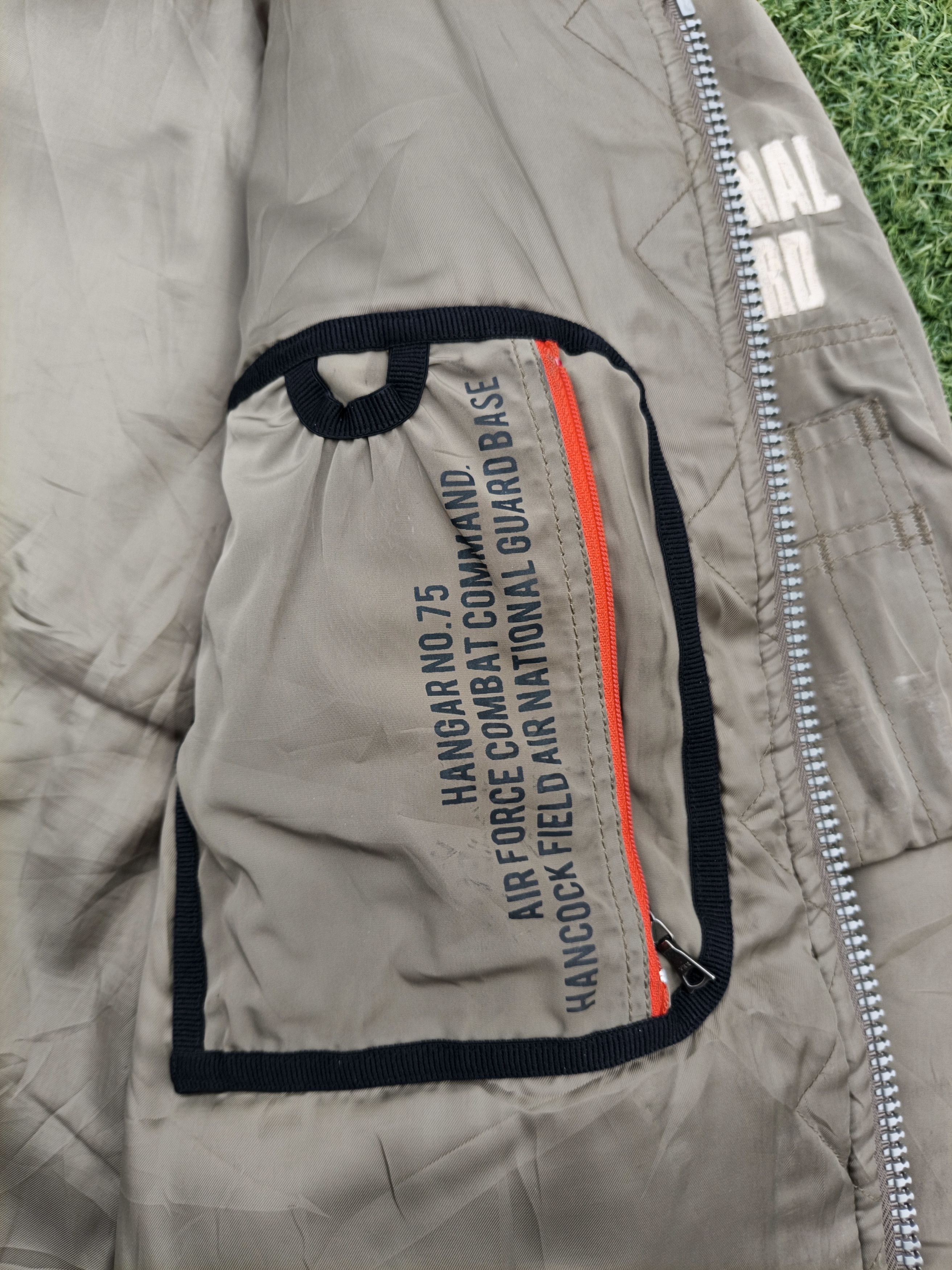 Avirex Avirex NYANG US Air Force Distressed Bomber Jacket Size US XXL / EU 58 / 5 - 12 Thumbnail