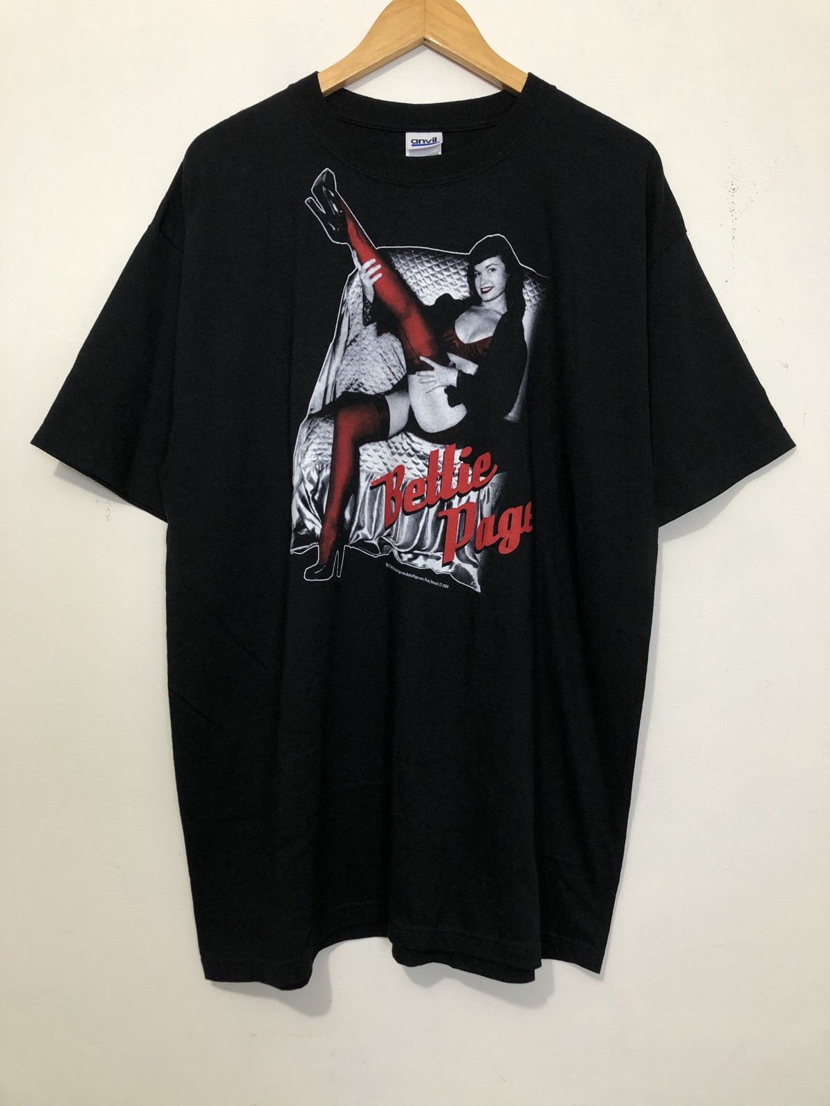 Vintage NOS 00s Bettie Page T-Shirt Size US XL / EU 56 / 4 - 1 Thumbnail