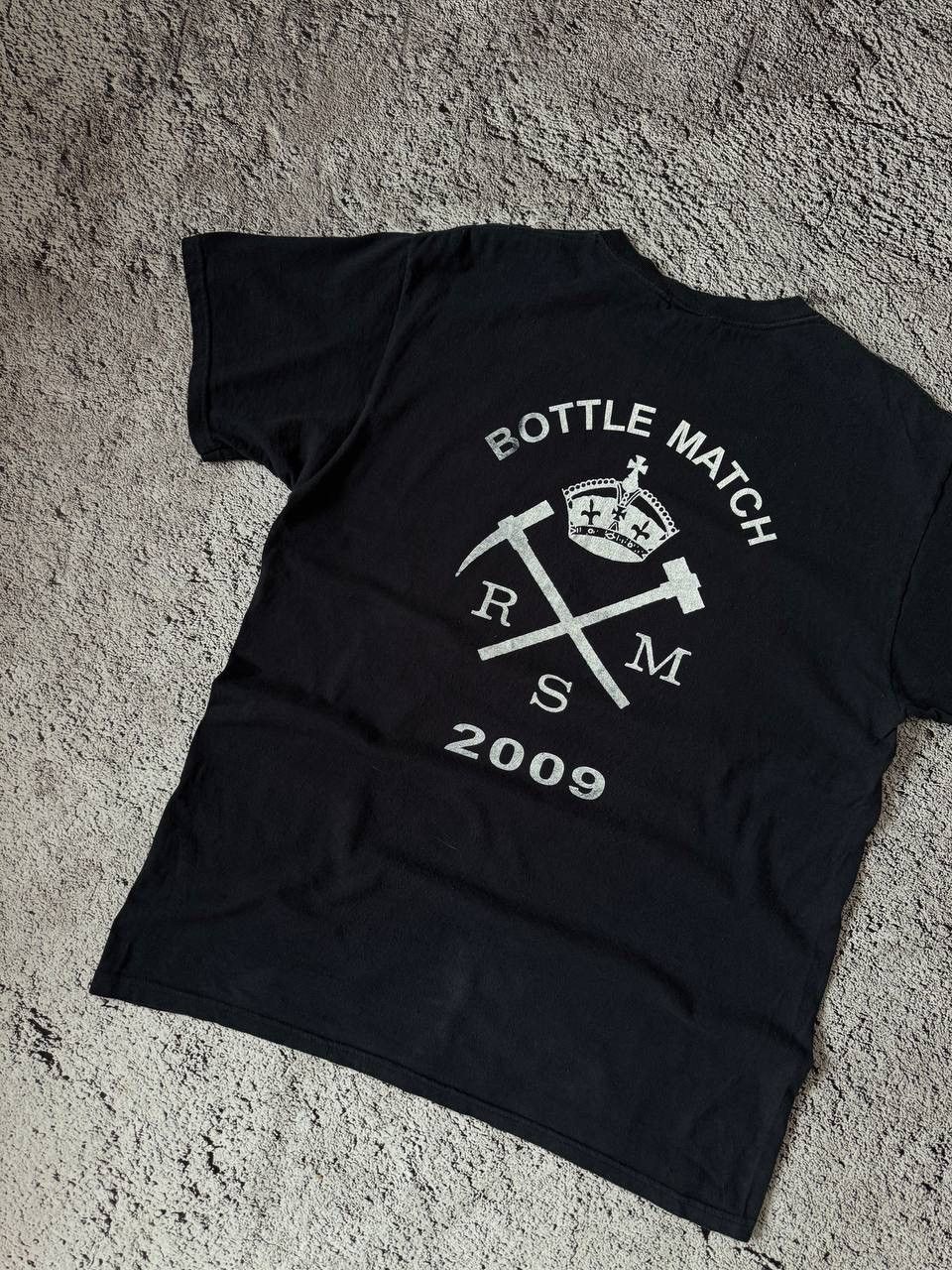 Vintage Vintage “CSM vs RSM” Funny Graphic Tee – Bottle Match 2009 Size US L / EU 52-54 / 3 - 6 Thumbnail