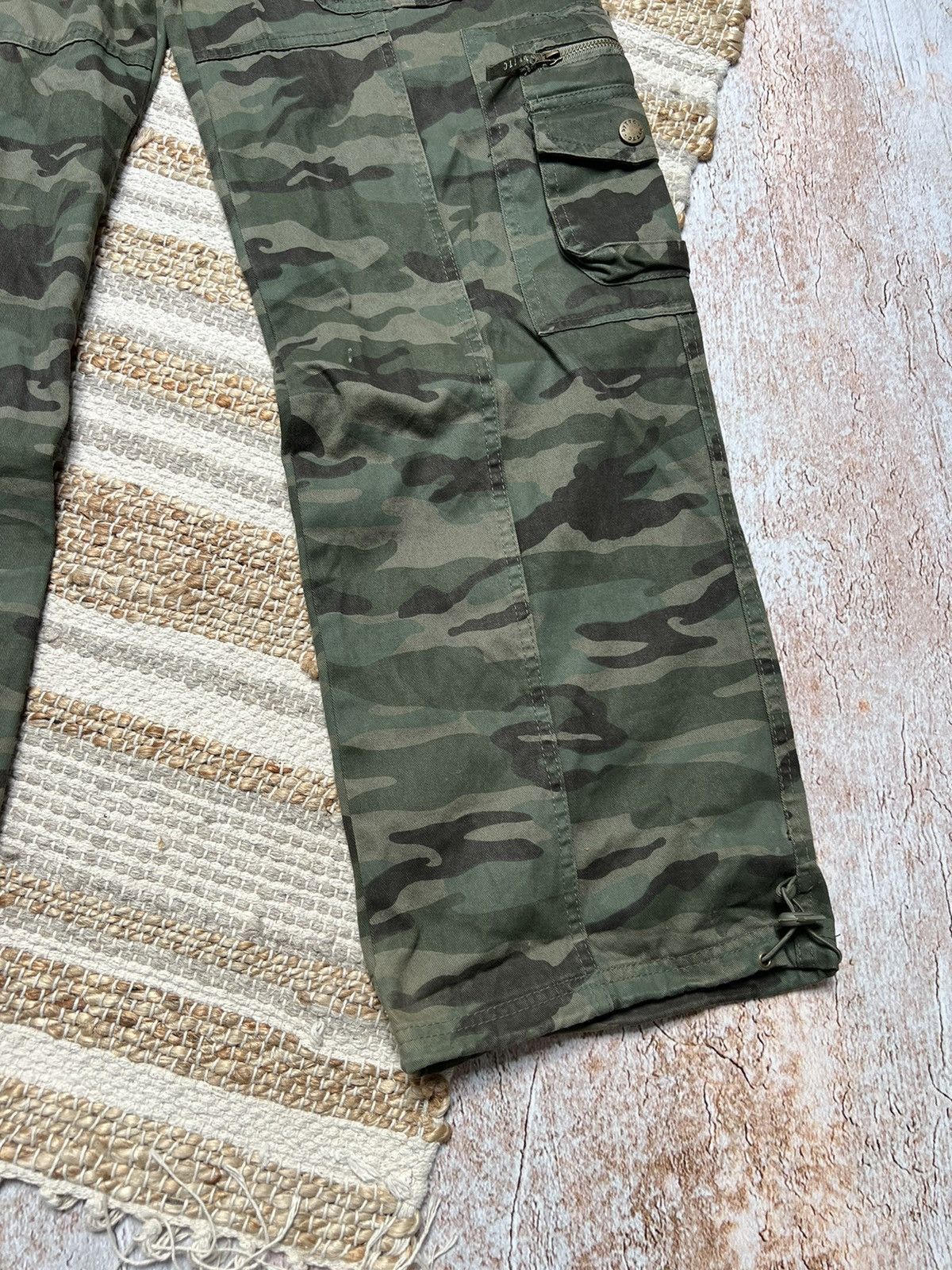 Japanese Brand × Vintage Vintage military camo cargo pants Size US 33 - 3 Thumbnail