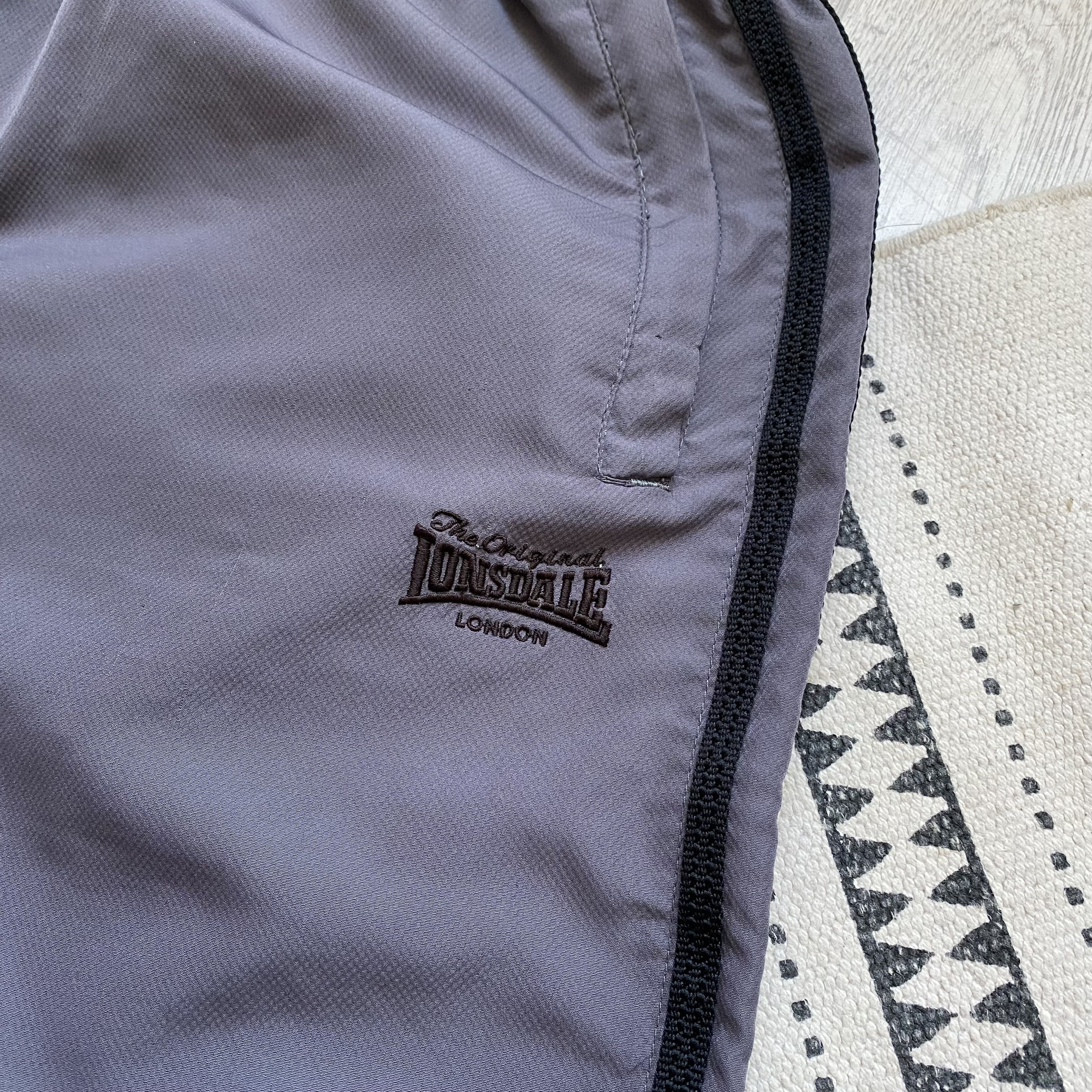 Lonsdale 🦣 Vintage Lonsdale Nylon track pants baggy Y2K Nike style Size US 34 / EU 50 - 4 Thumbnail