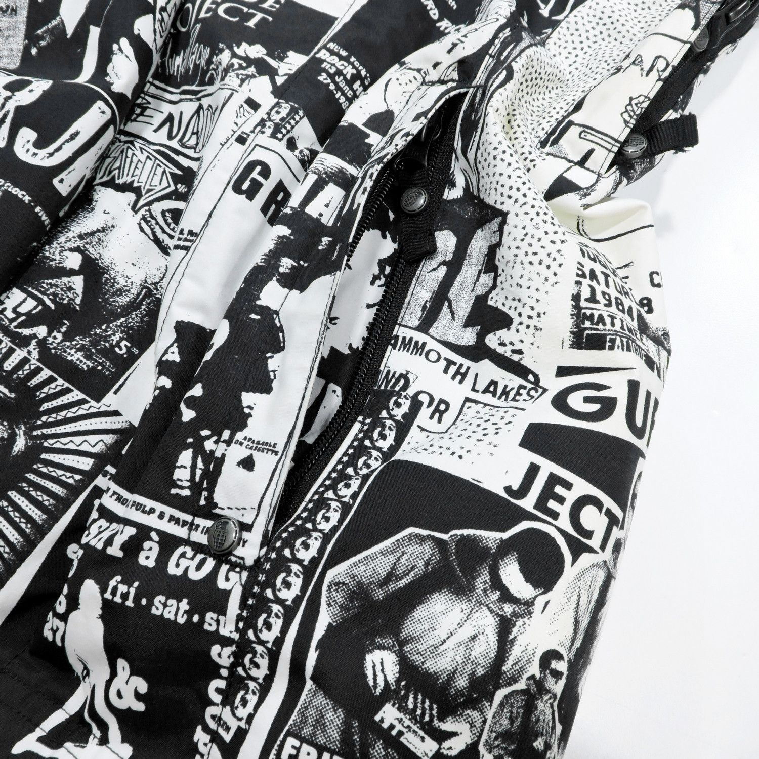 Grenade GRENADE FATIGUE PROJECT PUNK COLLAGE PRINT SNOWBOARD JACKET Size US M / EU 48-50 / 2 - 17 Thumbnail