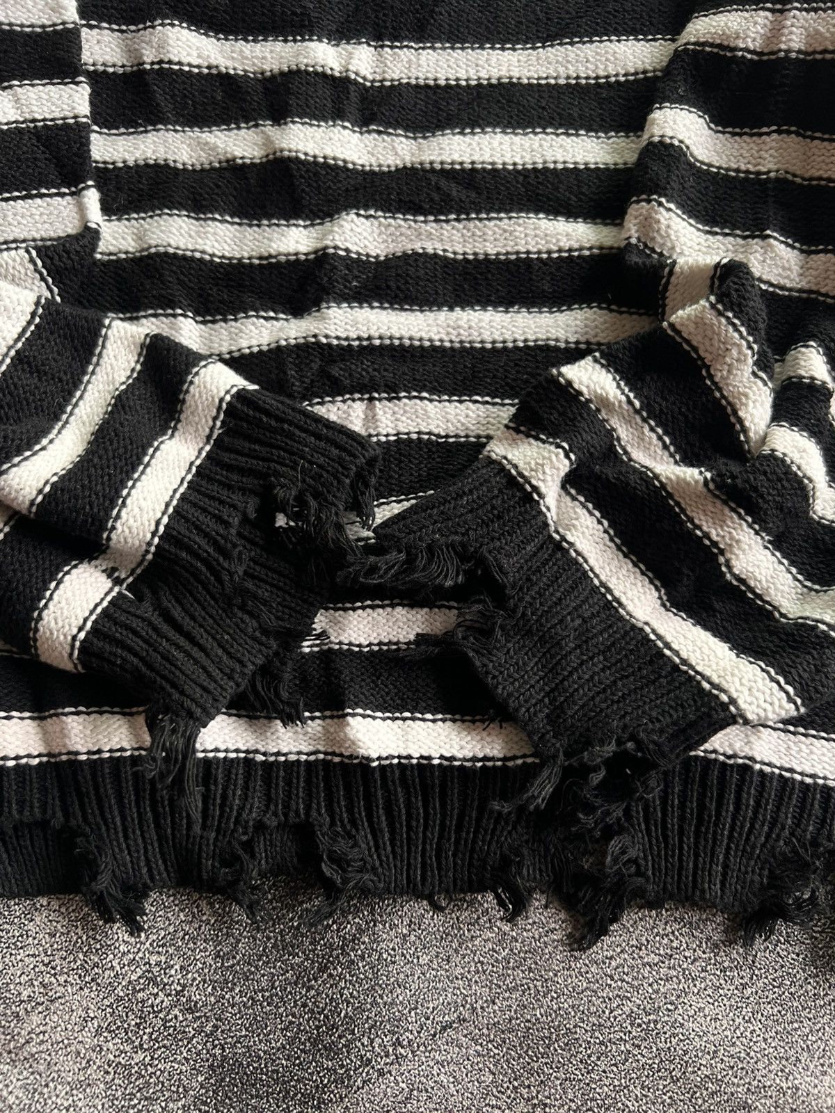 Japanese Brand Destroyed Stripes Knit Sweater Size US M / EU 48-50 / 2 - 6 Thumbnail