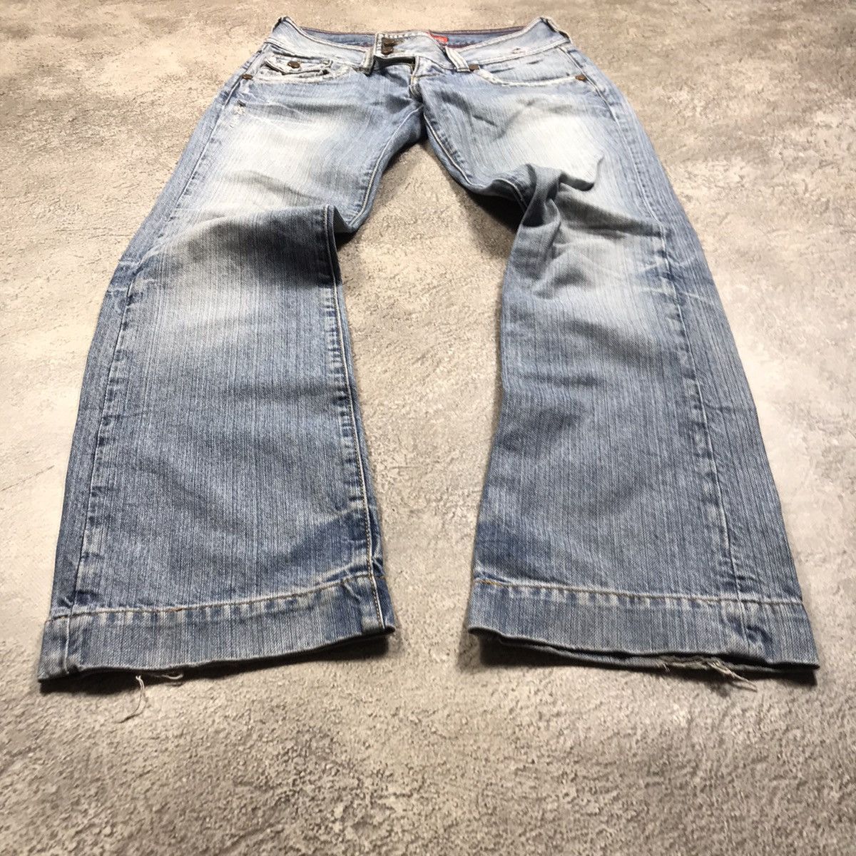 Vintage Vintage Y2K Distressed Flared Jeans Grunge Baggy Logo 28 Size 28" / US 6 / IT 42 - 1 Thumbnail