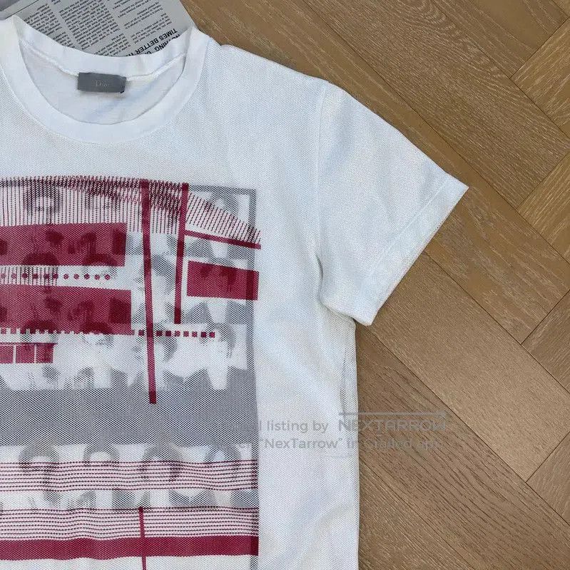 Dior Dior White Men's T-Shirt with Graphic Design . Size US XS / EU 42 / 0 - 5 Thumbnail
