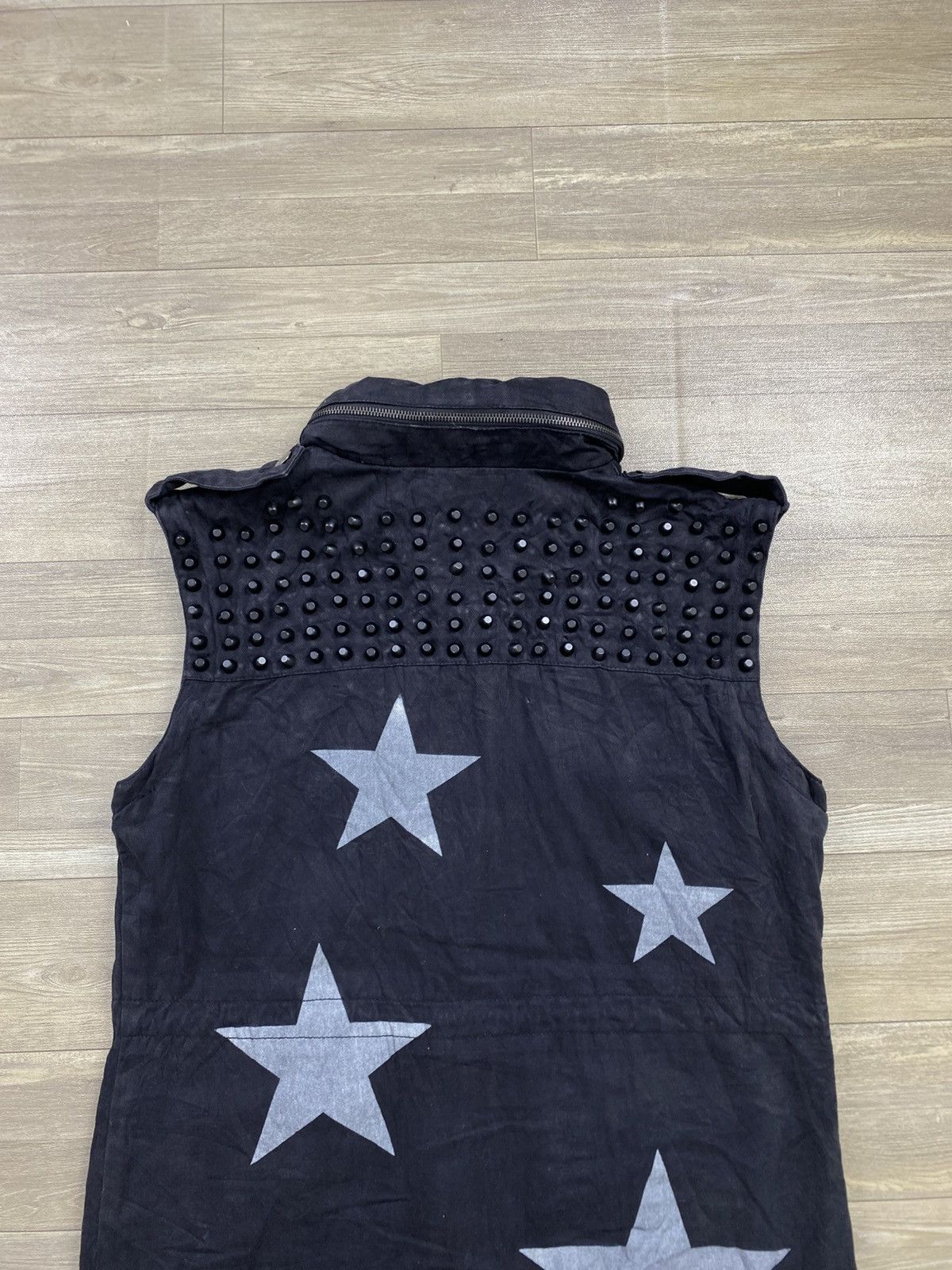 Japanese Brand JAPAN GLAD NEWS DENIM STUD SLEEVELESS JACKET Size US L / EU 52-54 / 3 - 6 Thumbnail