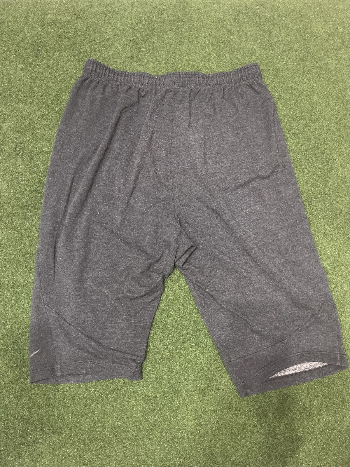 Nike NIKE EYBL THE FAMILY 2017 SHORTS sz XL Rare NBA Size US 36 / EU 52 - 2 Thumbnail