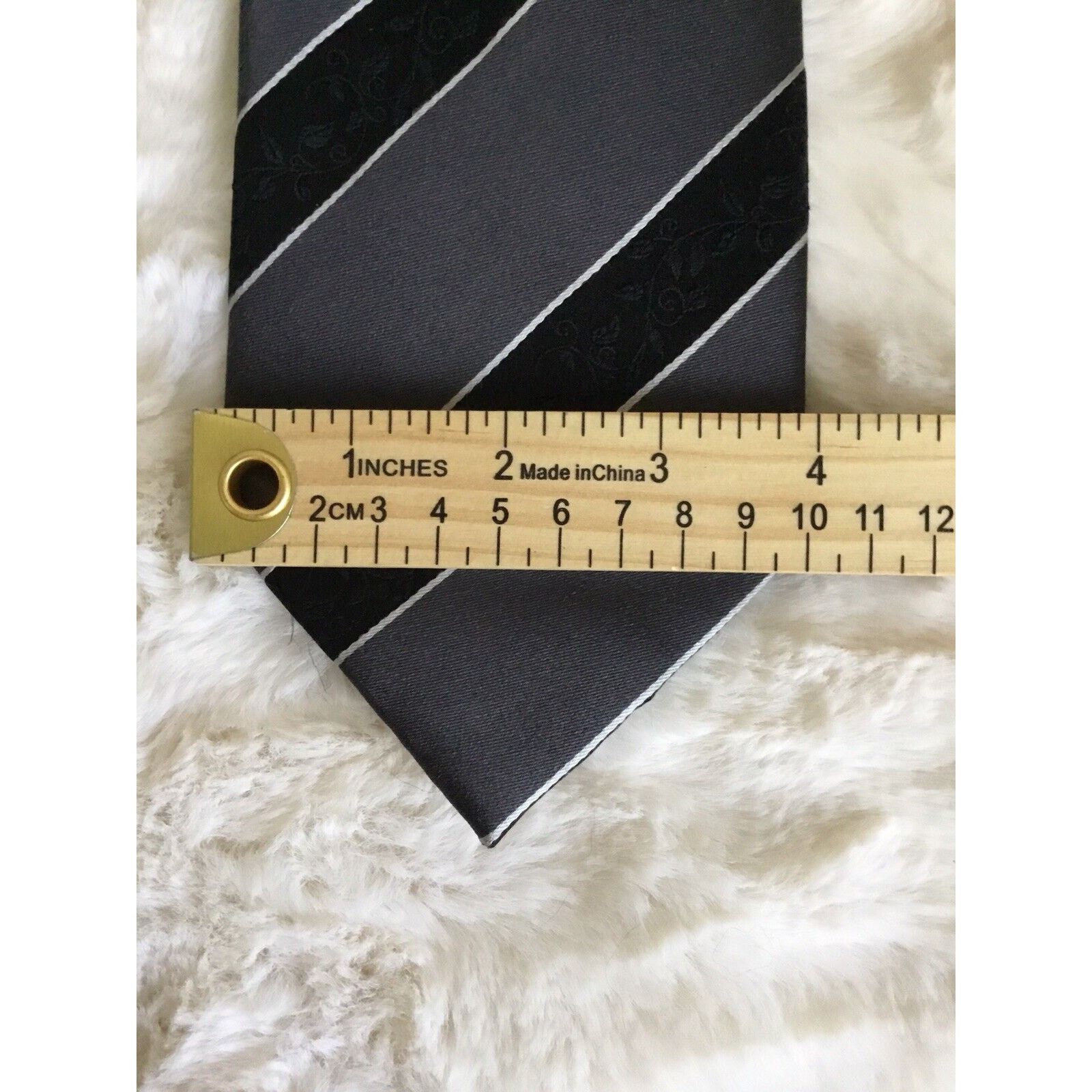 Donald Trump Donald Trump Signature Tie Gold Plate Name 100% Silk Size ONE SIZE - 14 Thumbnail