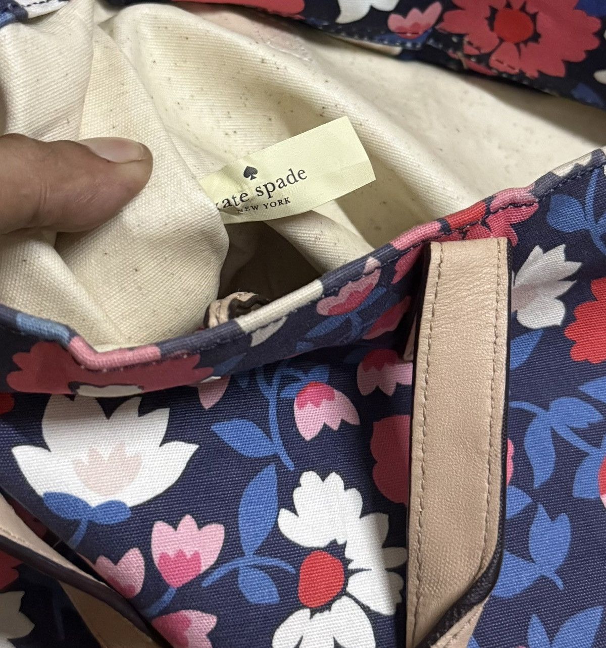 Kate Spade Kate Spade Road Trip Floral Crossbody Vintage Size ONE SIZE - 6 Thumbnail