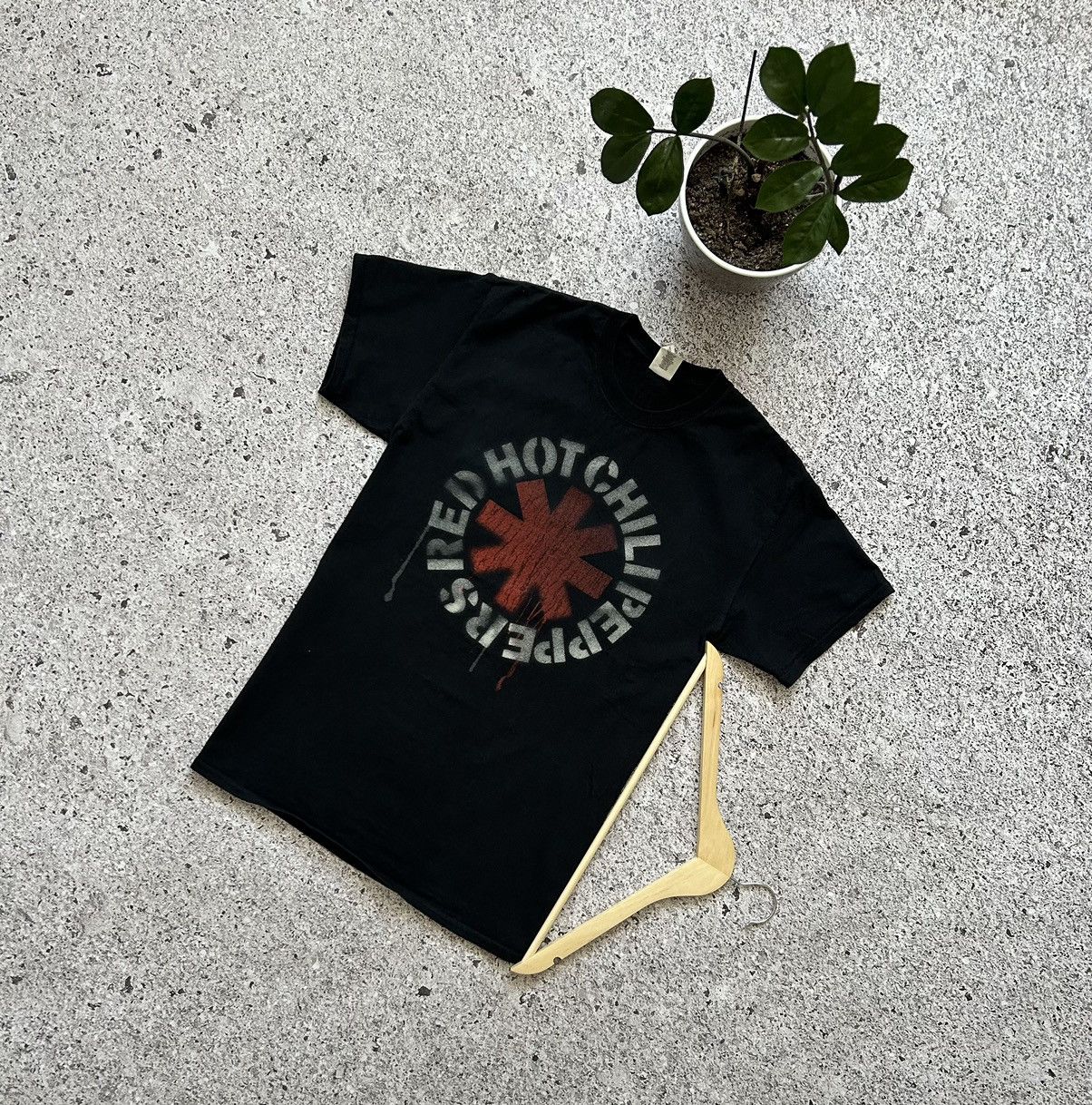 Band Tees Vintage 90s Red Hot Chilli Peppers Rock Band Tee Size US M / EU 48-50 / 2 - 1 Thumbnail