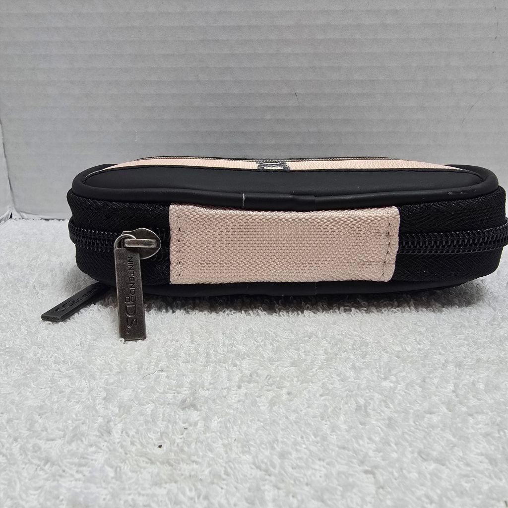 Nintendo Nintendo DS Black & pink Carrying Case One Size Size 26 - 5 Thumbnail