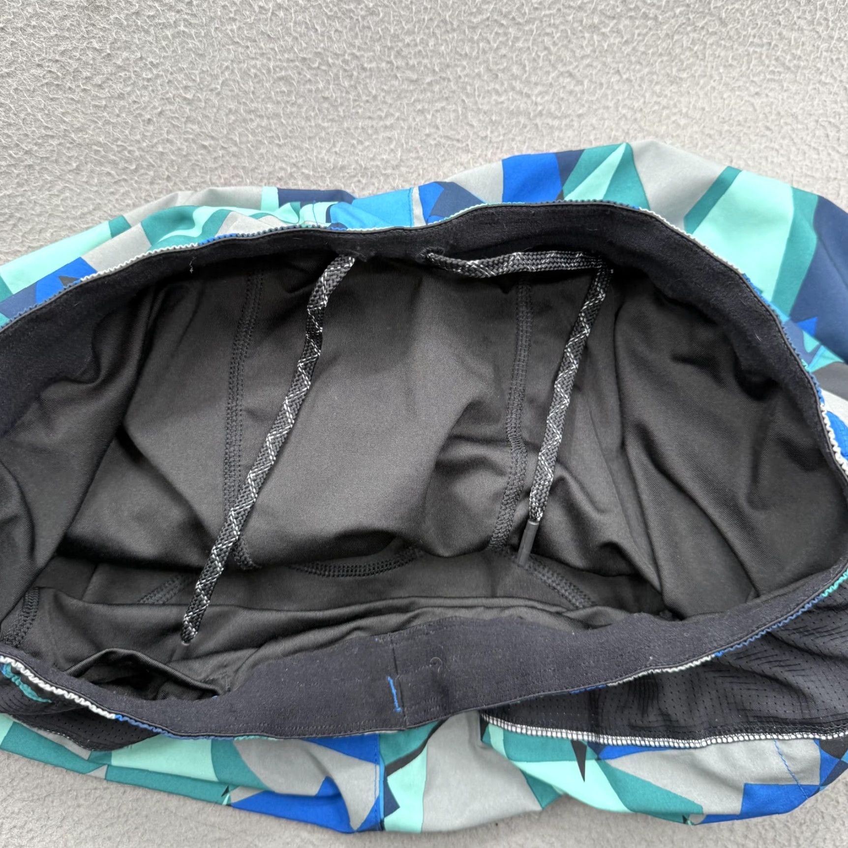Bonobos Bonobos Goodsport Shorts Mens 33 Blue Geometric 7 Inseam Athletic 7" Inseam Pockets Drawstring Lightweight Gym & Training Running & Jogging Size US 33 - 7 Thumbnail