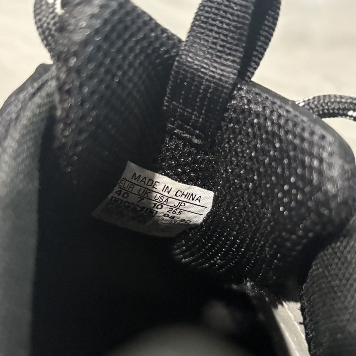 Balenciaga Balenciaga x Adidas Black Triple S Size US 8 / EU 41 - 9 Thumbnail