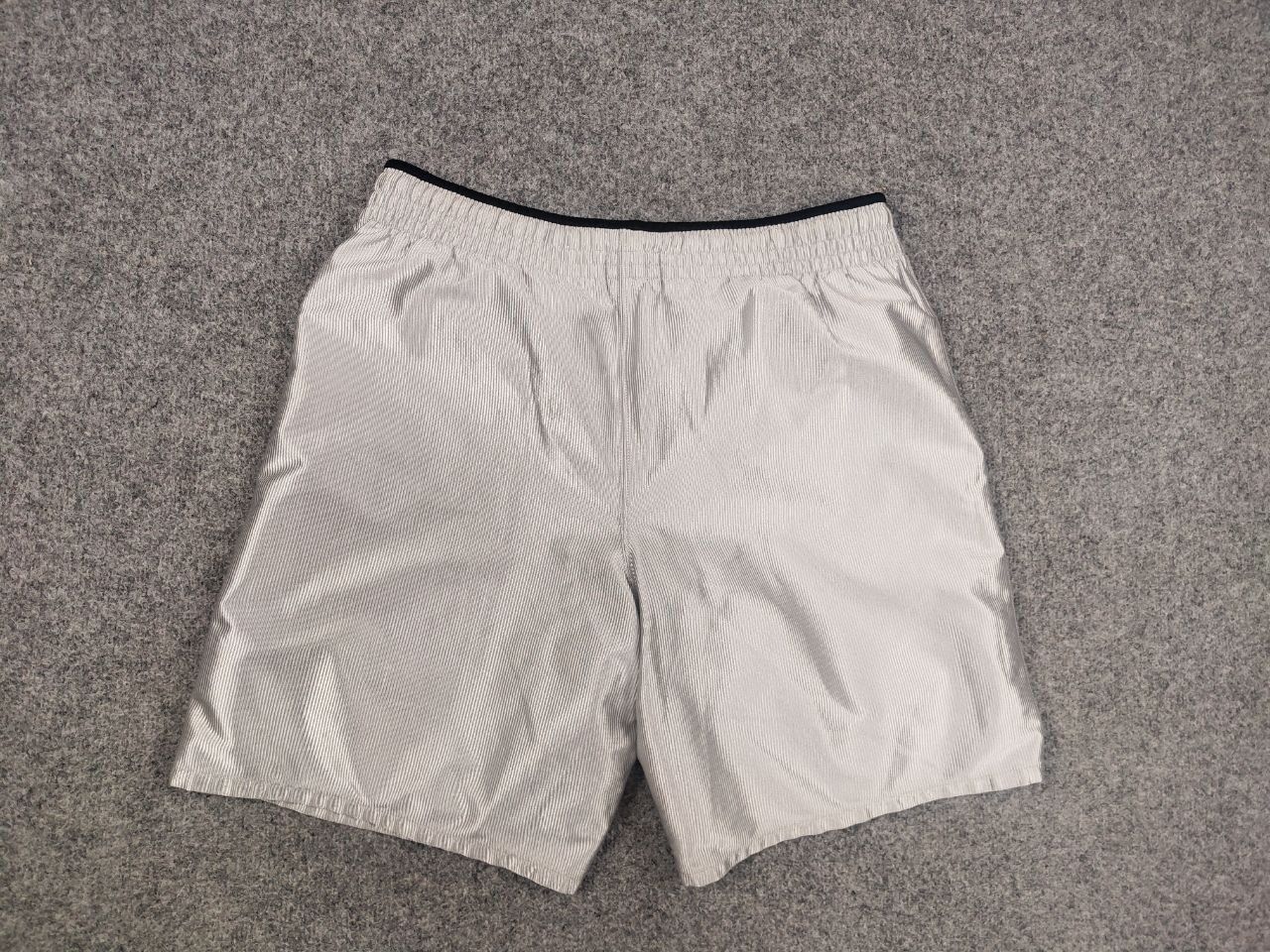 Nike 🔥 Vintage 90's Nike Swoosh reversible Silver Baggy Shorts Size US 34 / EU 50 - 9 Thumbnail