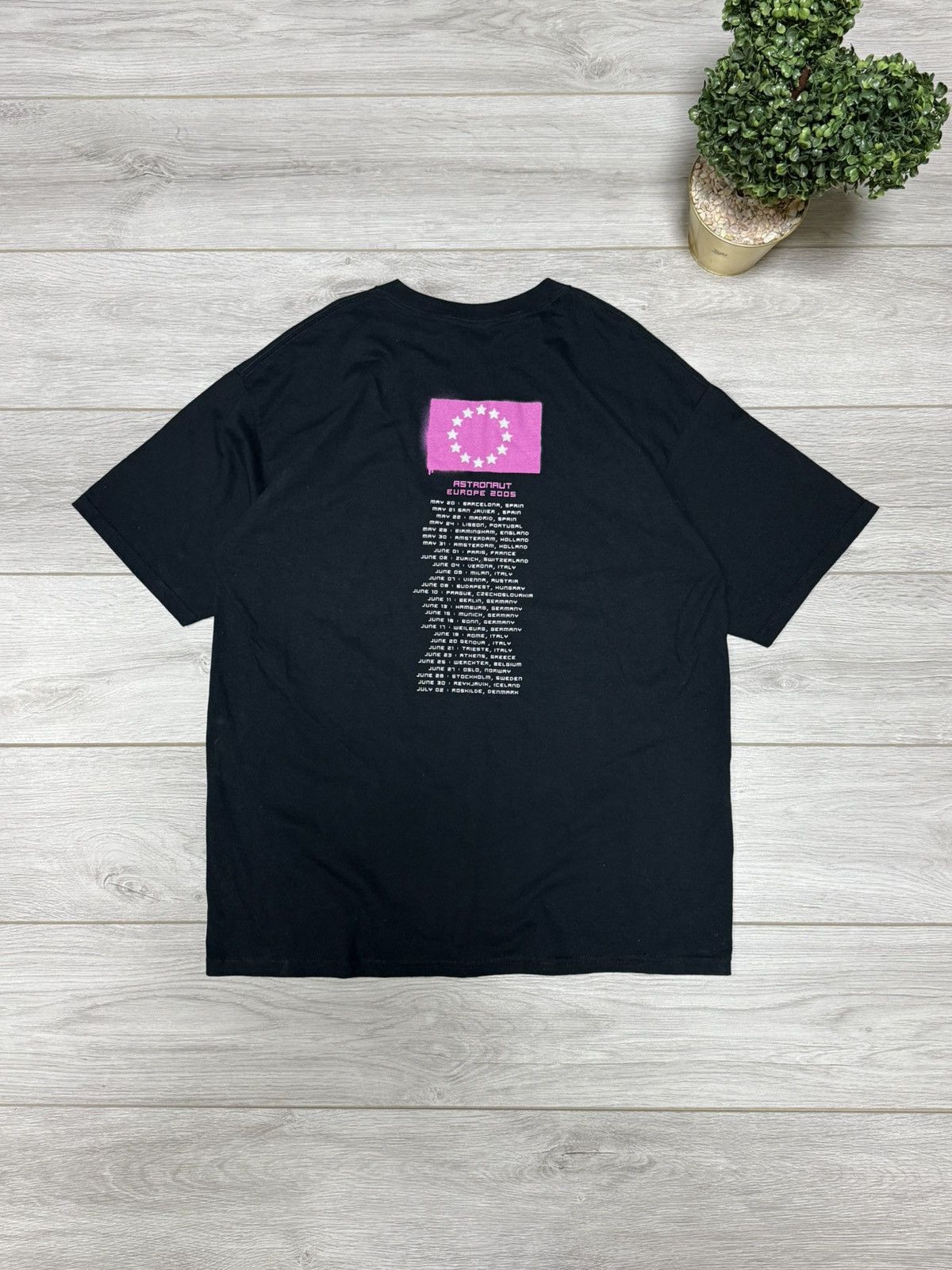 Band Tees Vintage Duran Duran Astronaut Japan 2005 tee shirt eb0 Size US XL / EU 56 / 4 - 8 Thumbnail