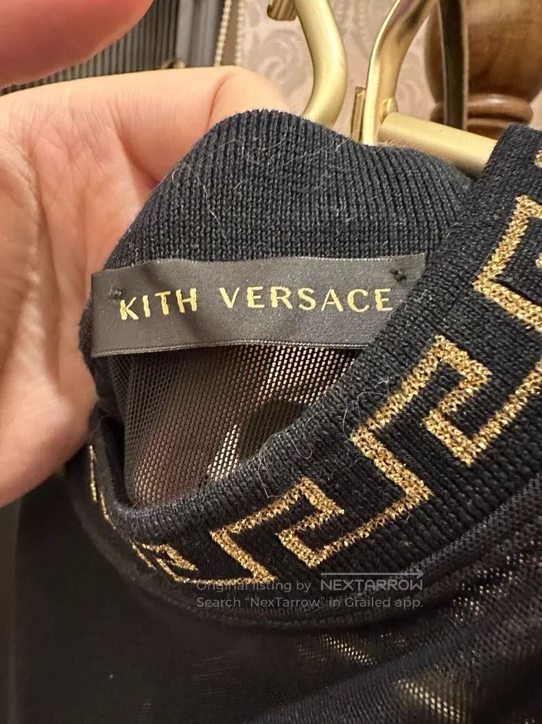Versace Versace Co-branded short sleeves Size M / US 6-8 / IT 42-44 - 3 Thumbnail