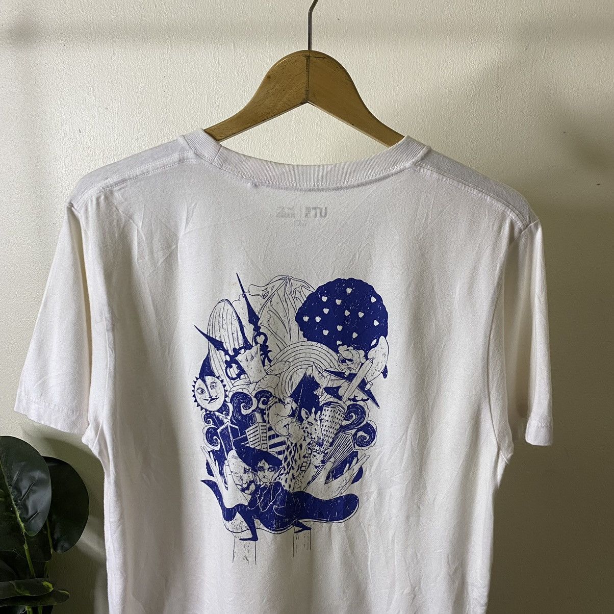 Band Tees Yaosobi Japanese Pop Duo x Uniqlo UT Collaboration Tee Size US M / EU 48-50 / 2 - 2 Thumbnail