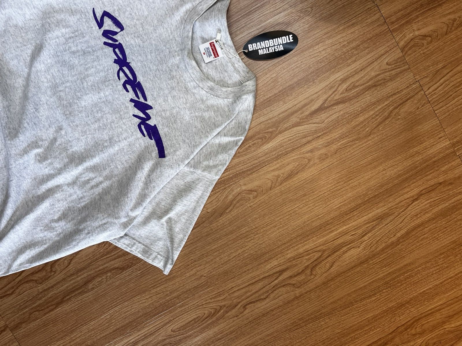 Supreme Supreme Futura Logo Size US L / EU 52-54 / 3 - 9 Thumbnail