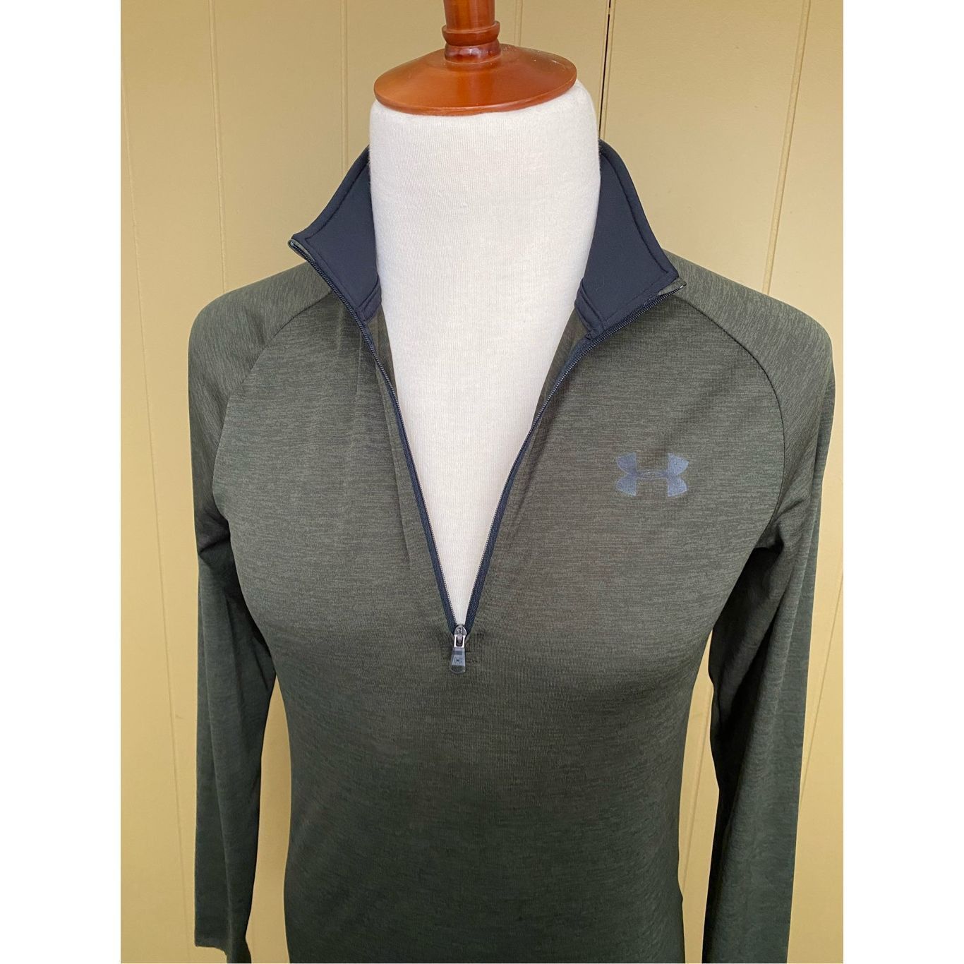 Under Armour Under Armour men S loose fit heatgear Longsleeve quarter zip Size US S / EU 44-46 / 1 - 4 Thumbnail