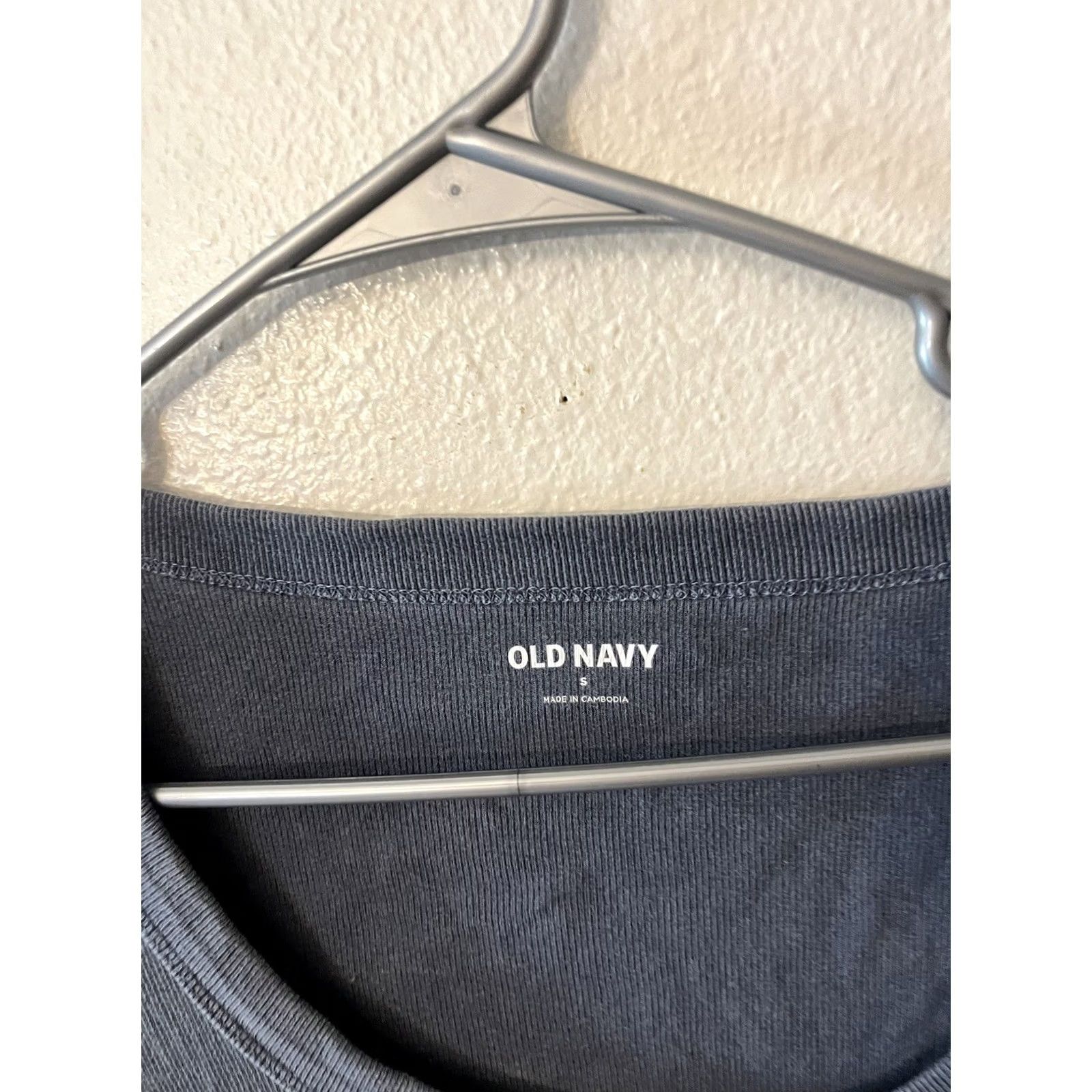 Old Navy Old Navy T-Shirt Women's S Gray Short Sleeve Crew Neck Tee Size S / US 4 / IT 40 - 2 Thumbnail