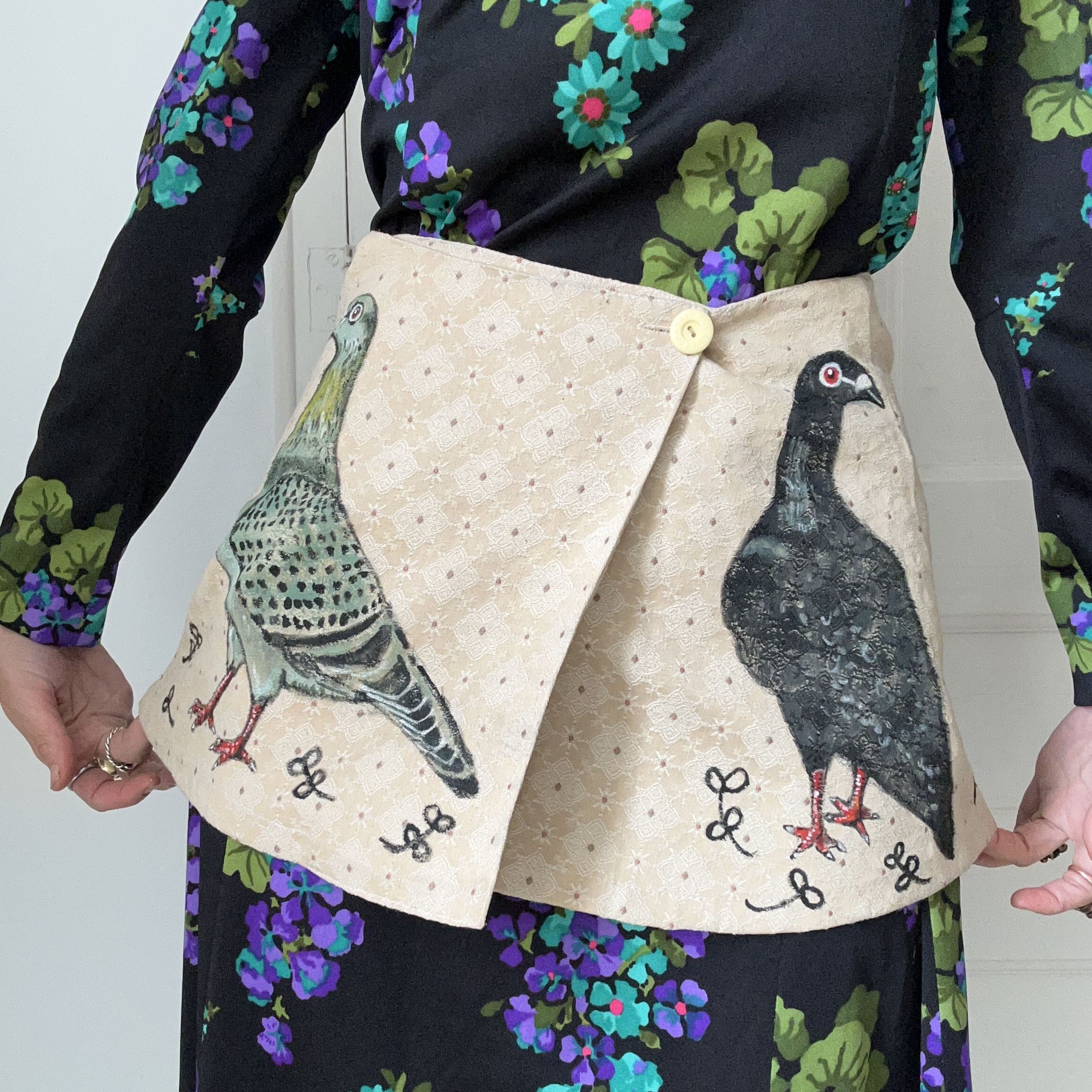 Custommade Custommade Hand Painted Pigeon Cotton Mini Skirt Size 27" / US 4 / IT 40 - 8 Thumbnail