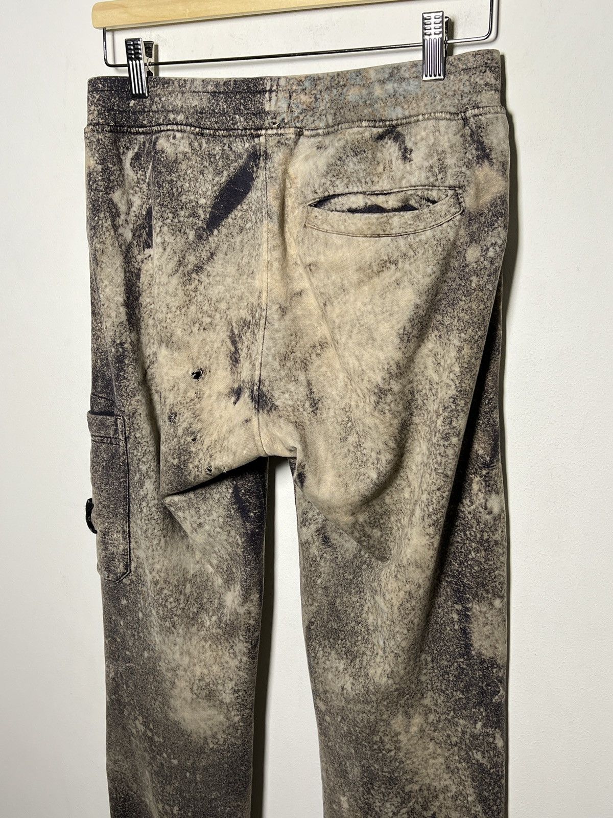 Stone Island Stone Island cargo with an over-dyed and distressed finish Size US 30 / EU 46 - 8 Thumbnail