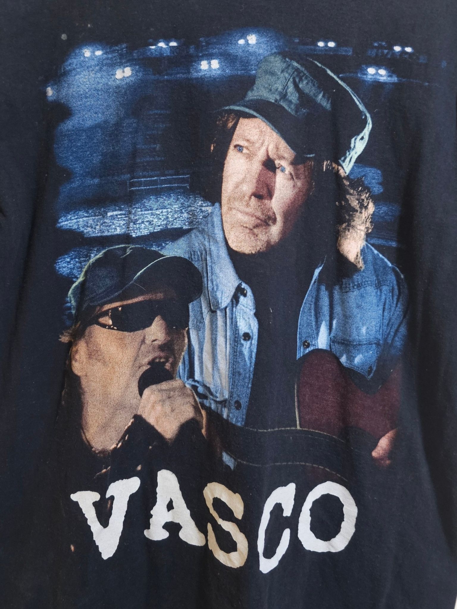 Band Tees Vasco Rossi Y2k Tour Tee Size US M / EU 48-50 / 2 - 2 Thumbnail