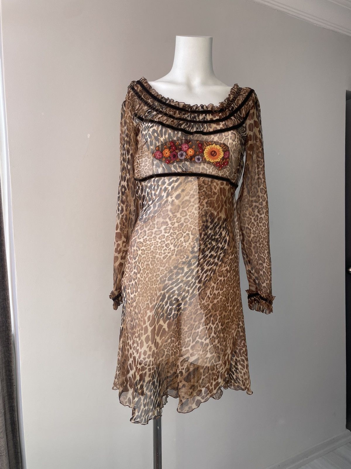 Blumarine Blumarine silk dress Size M / US 6-8 / IT 42-44 - 2 Thumbnail