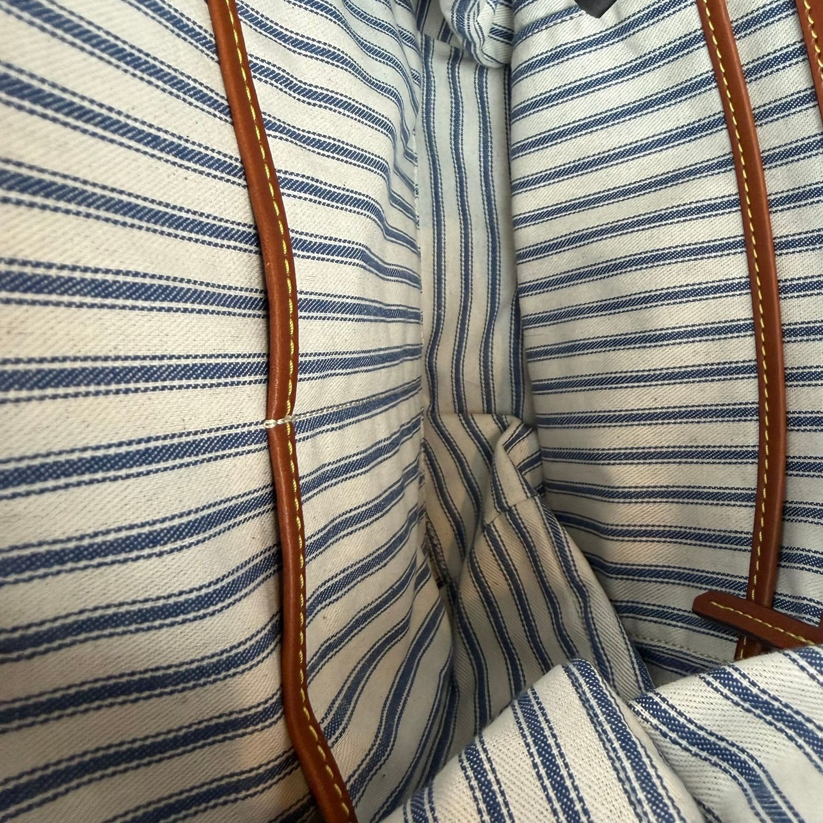 Dooney & Bourke Dooney & Bourke Khaki Nylon Hobo Shoulder Bag Size ONE SIZE - 5 Thumbnail