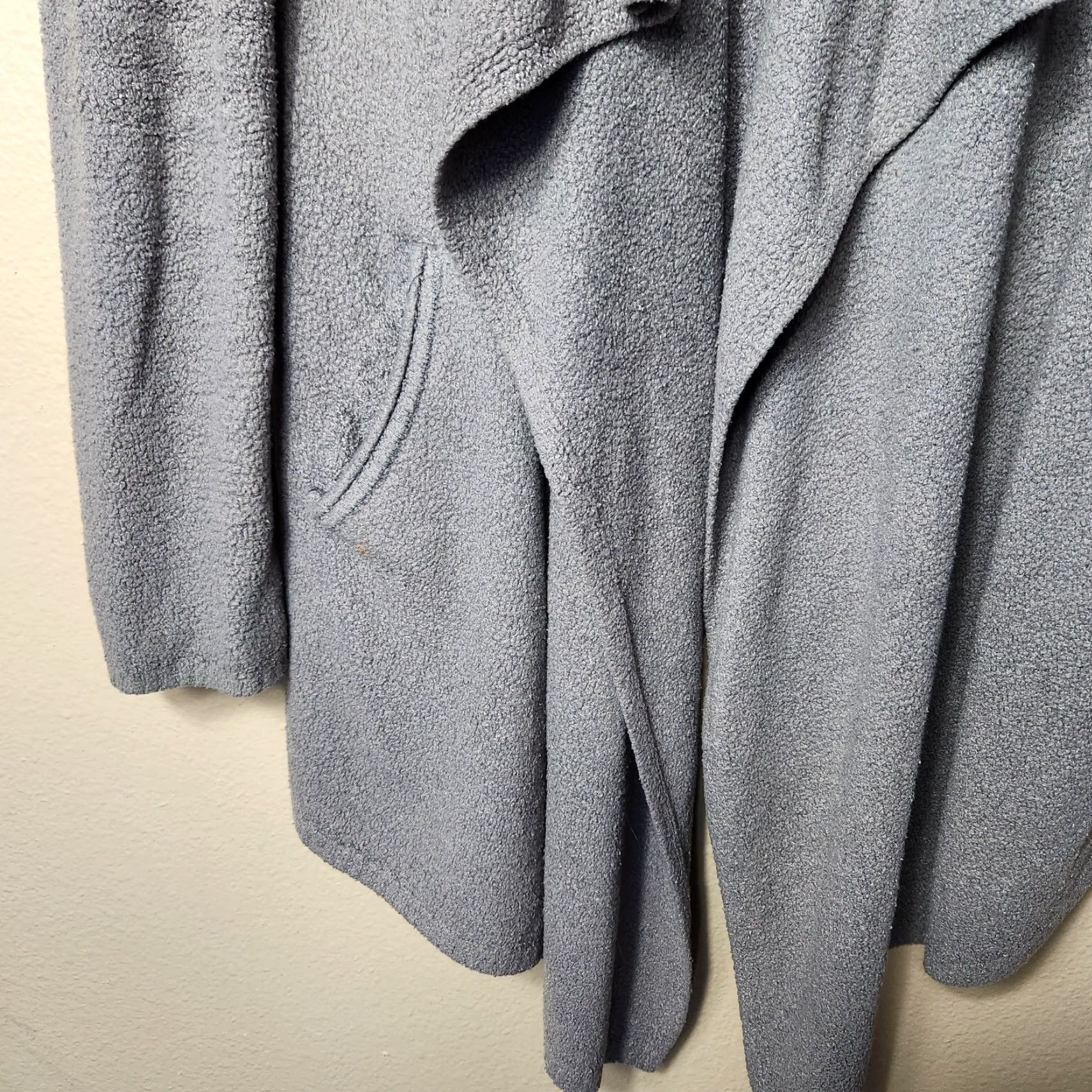 Vintage Barefoot Dreams CozyChic Lite Island Wrap Gray-Size S/M Shirt Women XS? Size S / US 4 / IT 40 - 4 Thumbnail