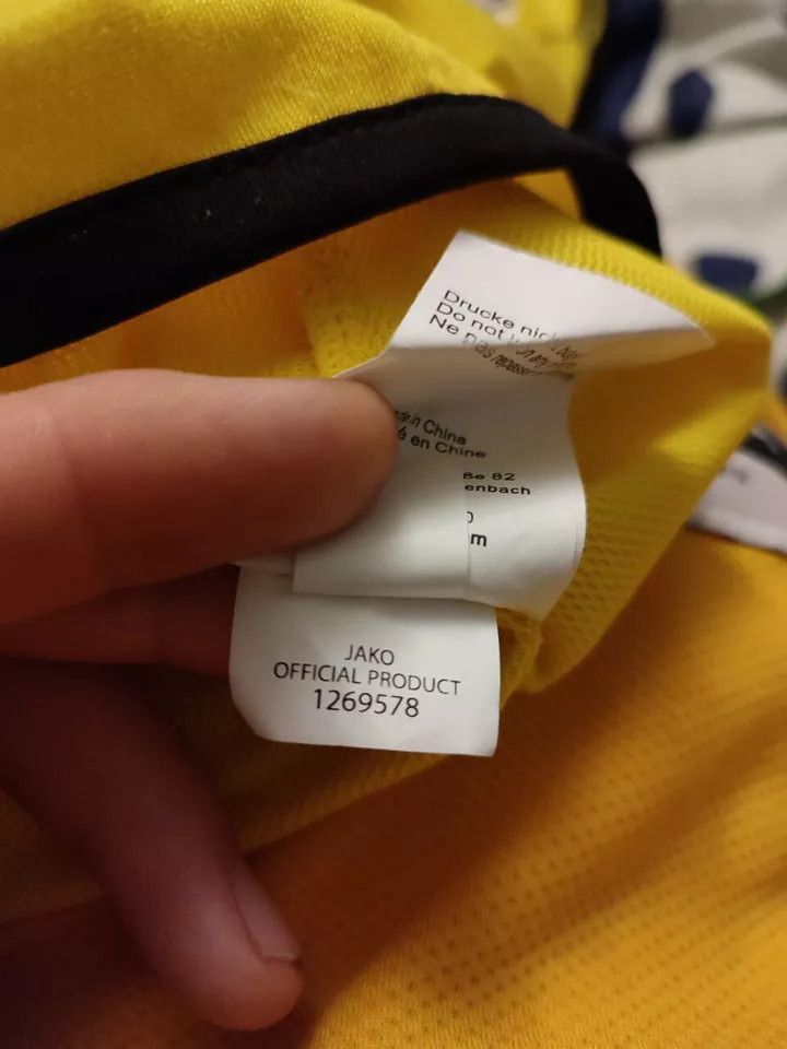 Vintage BSC Young Boys 2012-13 Home FOOTBALL Kit SHIRT SOCCER Size US XXL / EU 58 / 5 - 8 Thumbnail
