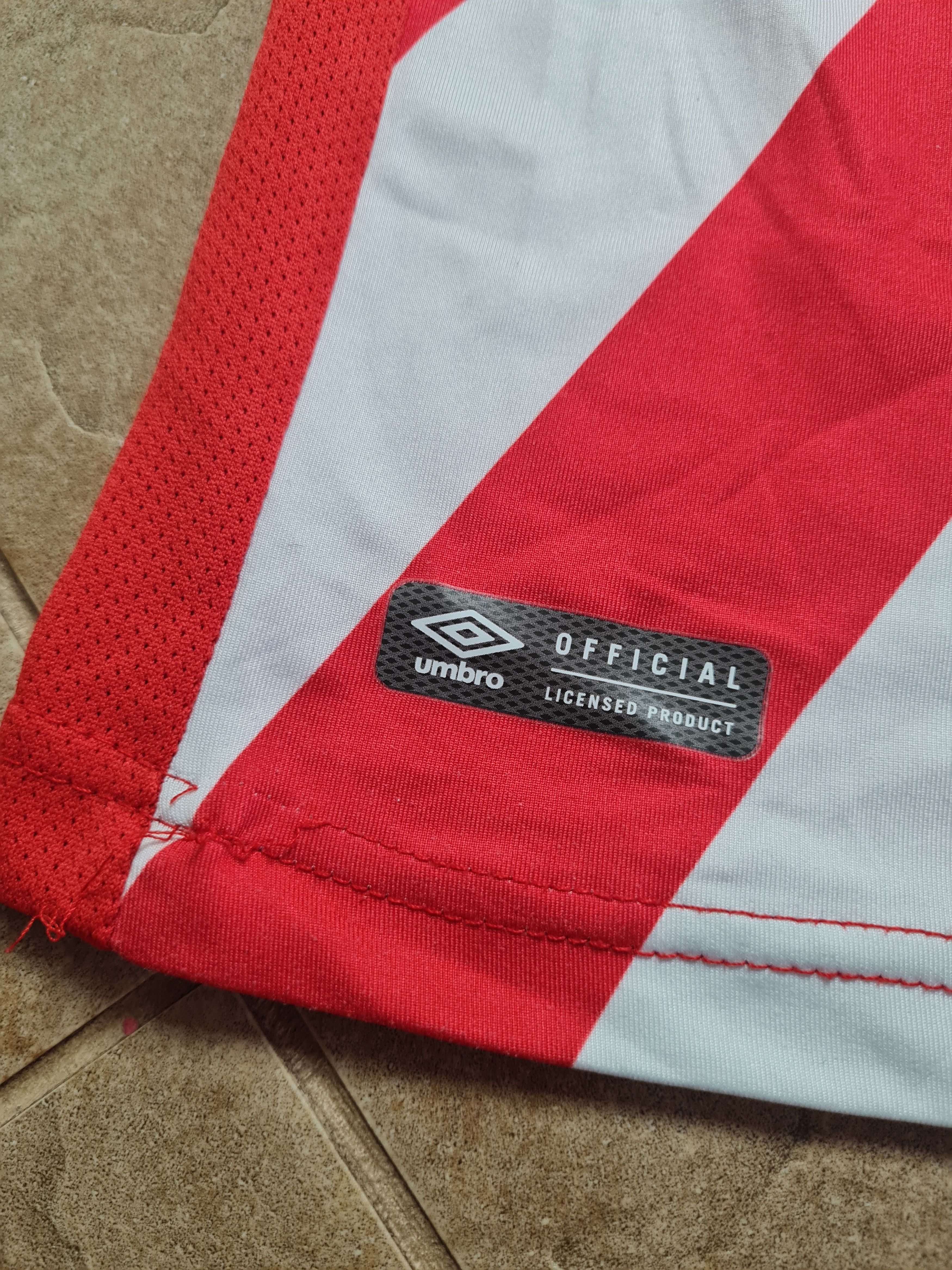 Umbro Soccer Jersey GIRONA FC Home Football Umbro Shirt 2018/2019 Size US M / EU 48-50 / 2 - 18 Thumbnail