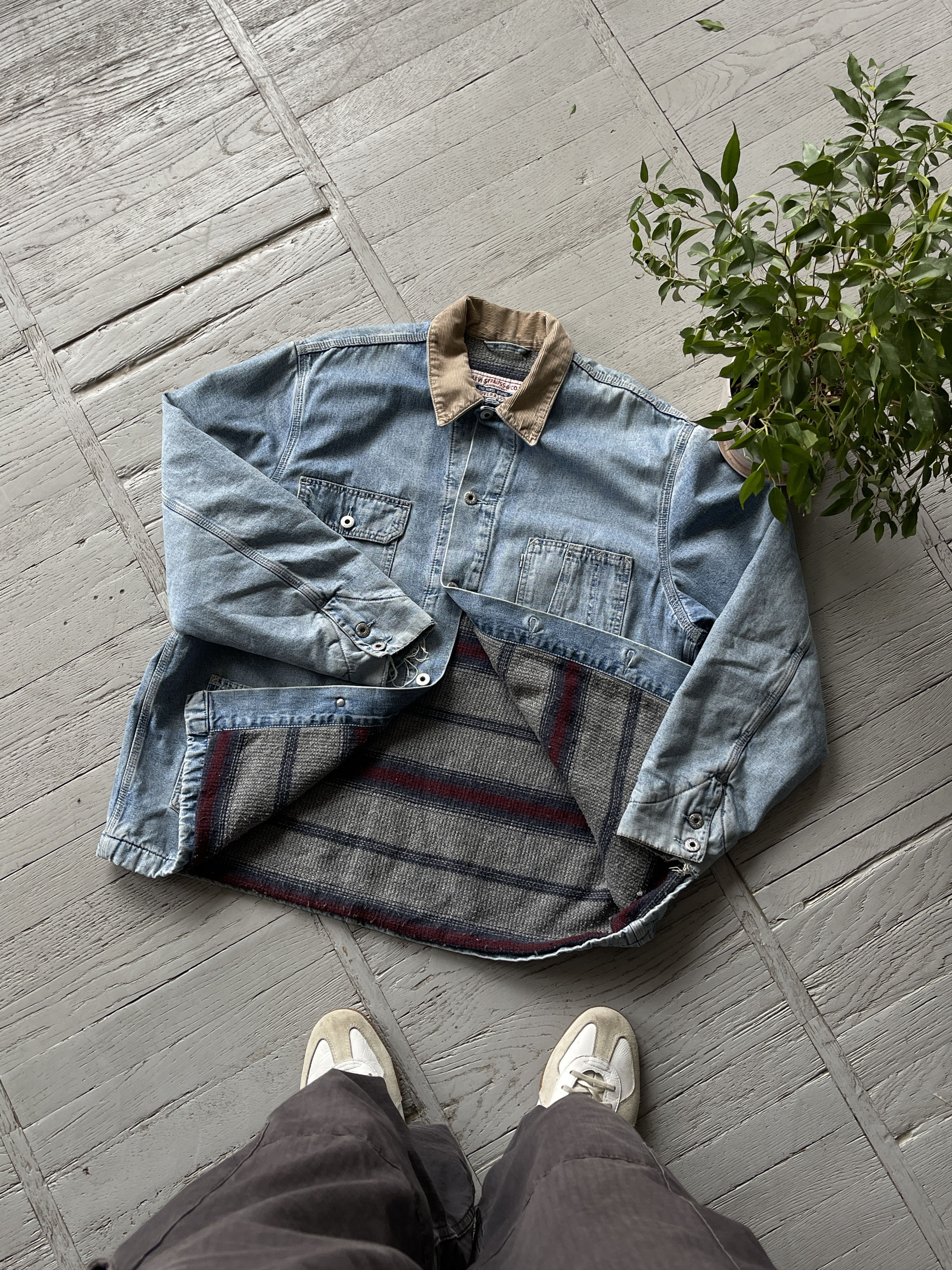 90’s Levi’s 70506 blanket denim jacket Vintage 90s Levi's Blanket Lined Denim Jacket 70506-0316