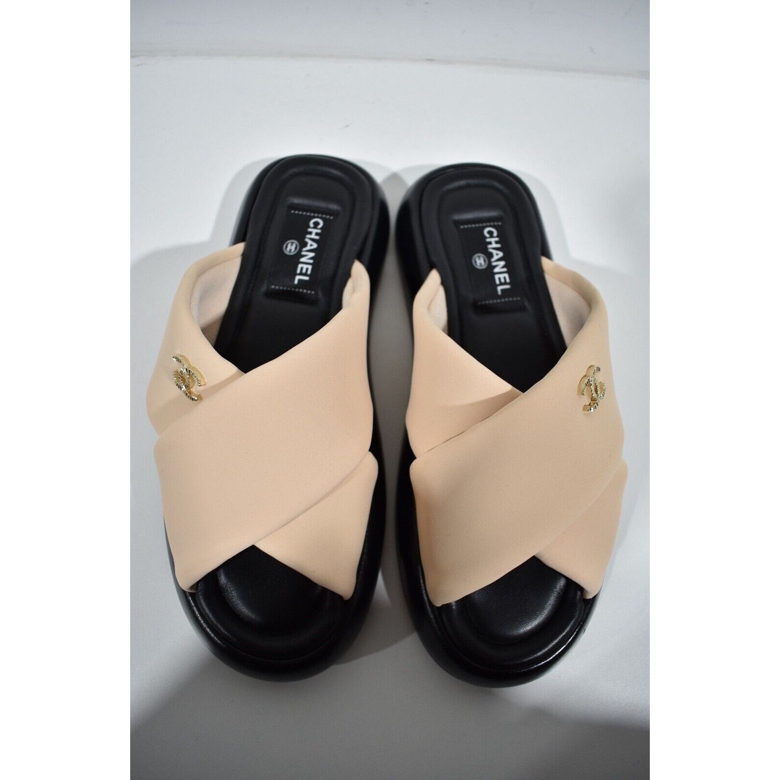 Chanel Chanel Beige Black Fabric Criss Cross Puffy CC Logo Slide Size US 10 / IT 40 - 8 Thumbnail