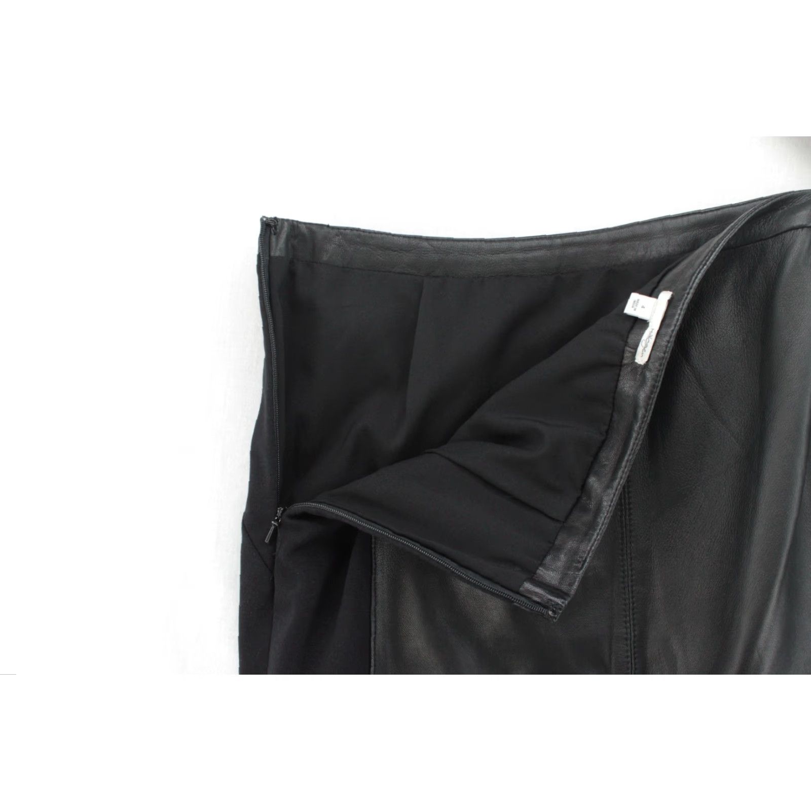 Vintage Halogen Leather Skirt Womens 4 Black A-Line Knee Length Zip Lined office - 80s 90s Grunge Punk Retro Rock Workwear Size 27" / US 4 / IT 40 - 3 Thumbnail