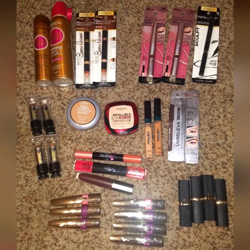 NWT top Makeup lot