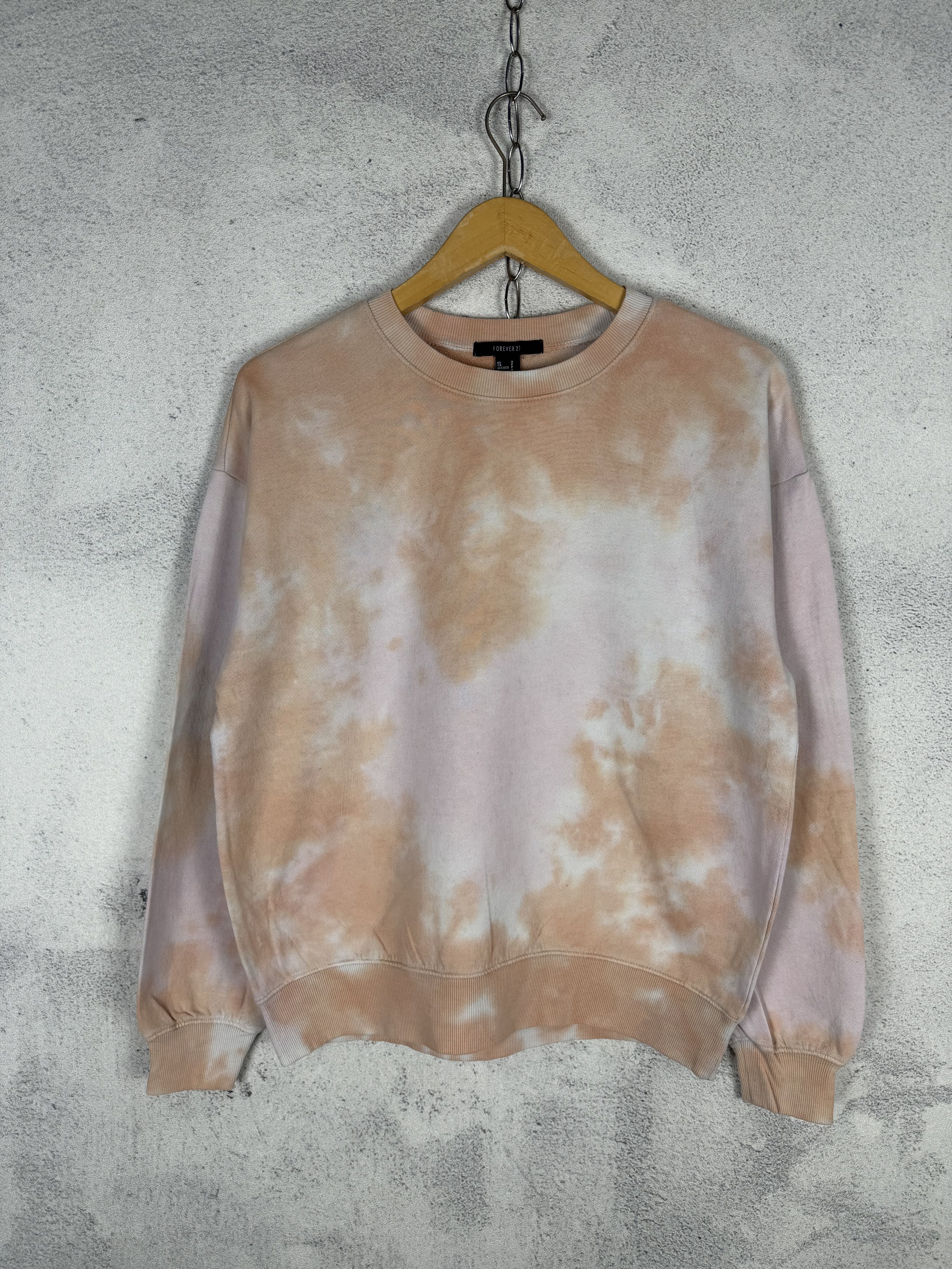 Forever 21 Forever 21 Tie Dye Gradient Sweatshirt Crewneck Size US S / EU 44-46 / 1 - 1 Thumbnail