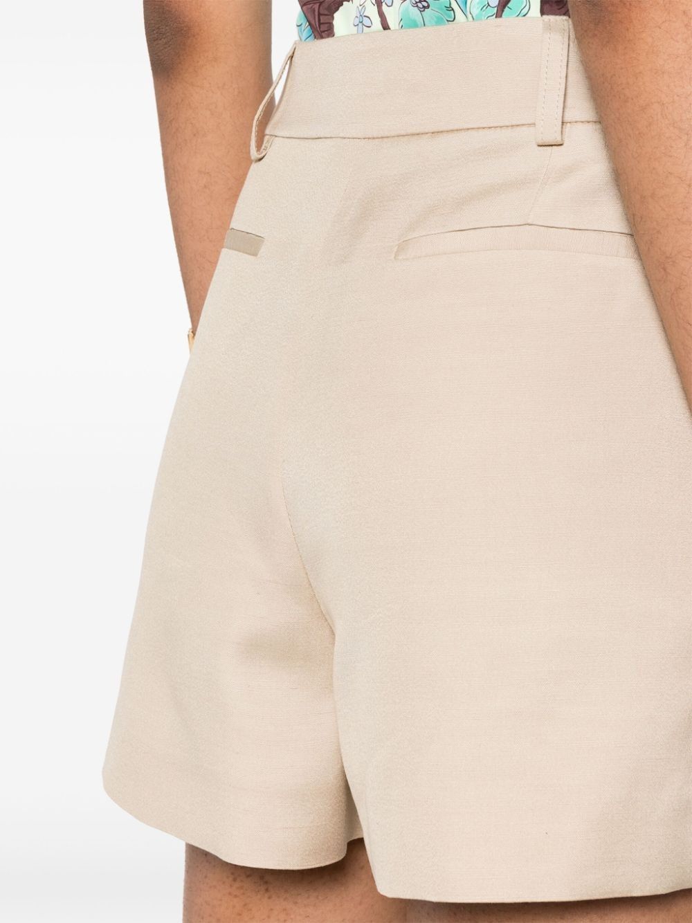 Stella McCartney o1s22i1n1024 Tailored Short Pants in Beige Size 30" / US 8 / IT 44 - 5 Thumbnail