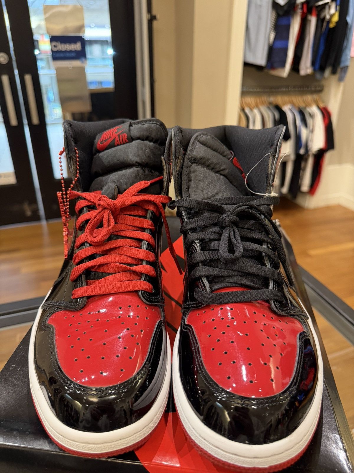 Jordan Brand Jordan 1 Retro High OG ‘Patent Bred’ Size US 13 / EU 46 - 5 Thumbnail