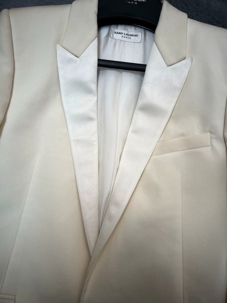 Yves Saint Laurent Saint laurent Fall/Winter 20 Satin Sword Collar White Beige Size XS / US 0-2 / IT 36-38 - 4 Thumbnail